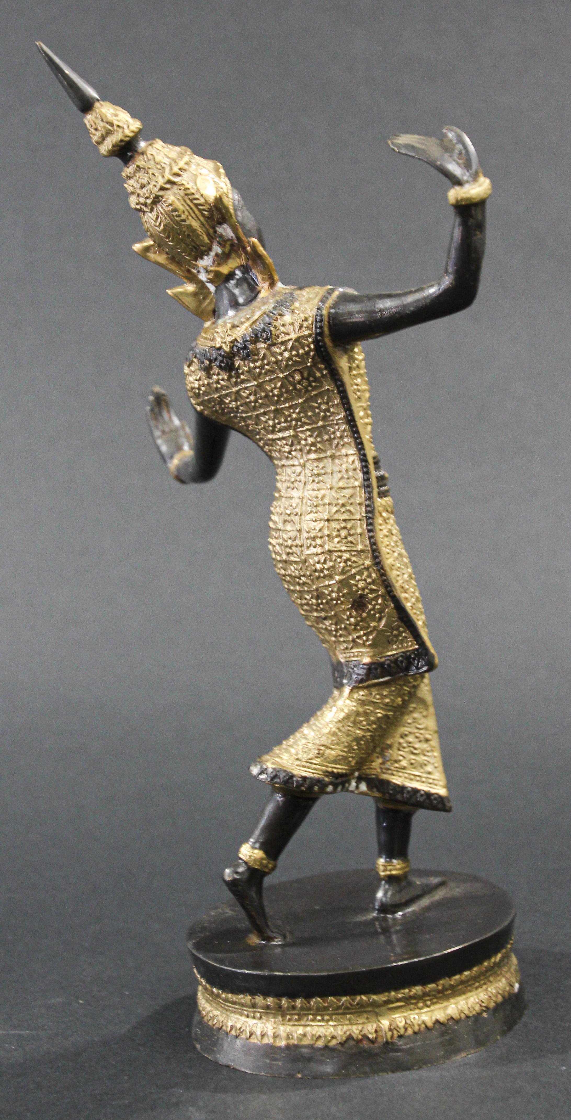 Vergoldete thailändische Teppanom- Tempelschutz-Tänzer-Statue-Skulptur aus Bronze, Vintage im Angebot 4