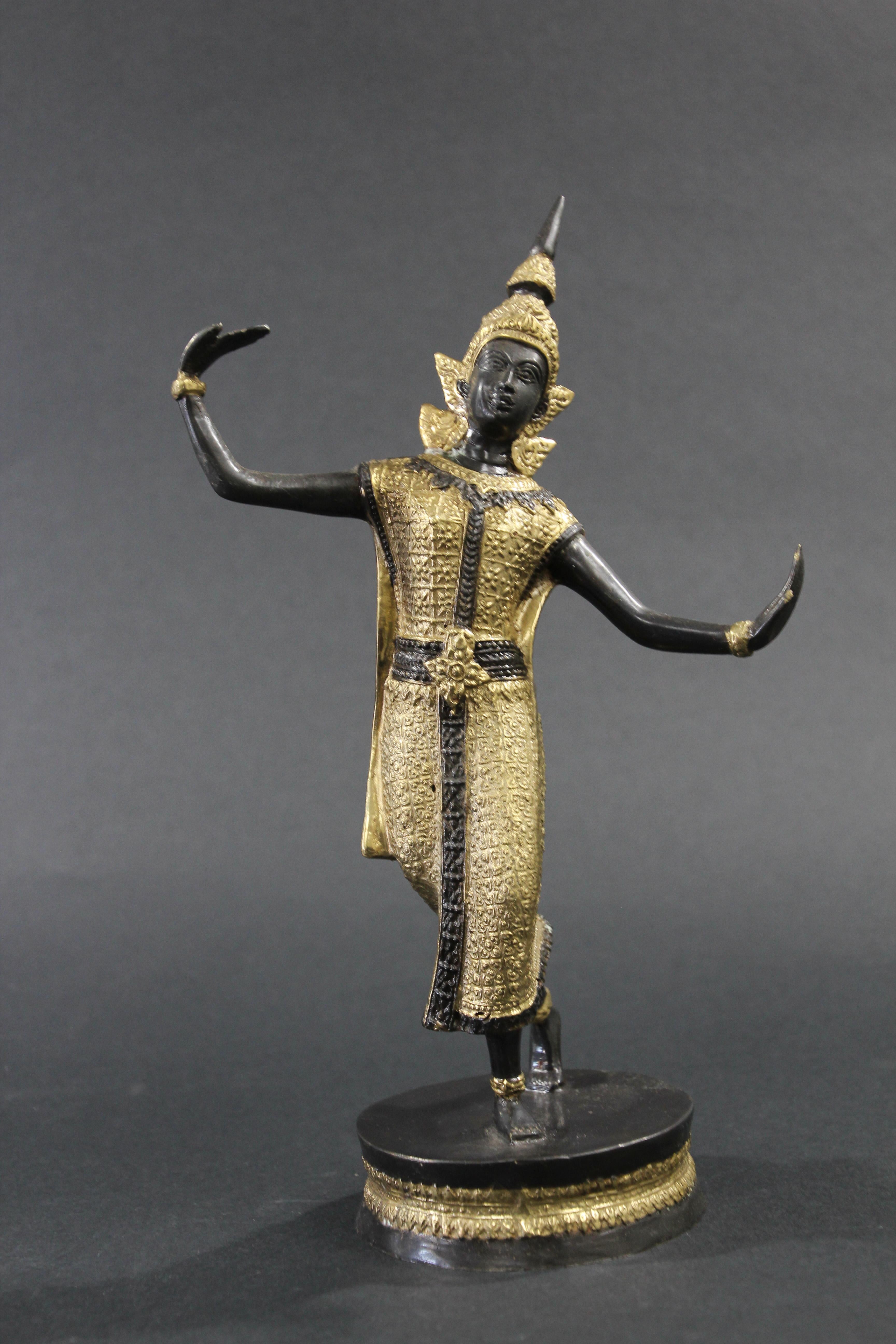 Vergoldete thailändische Teppanom- Tempelschutz-Tänzer-Statue-Skulptur aus Bronze, Vintage im Angebot 1