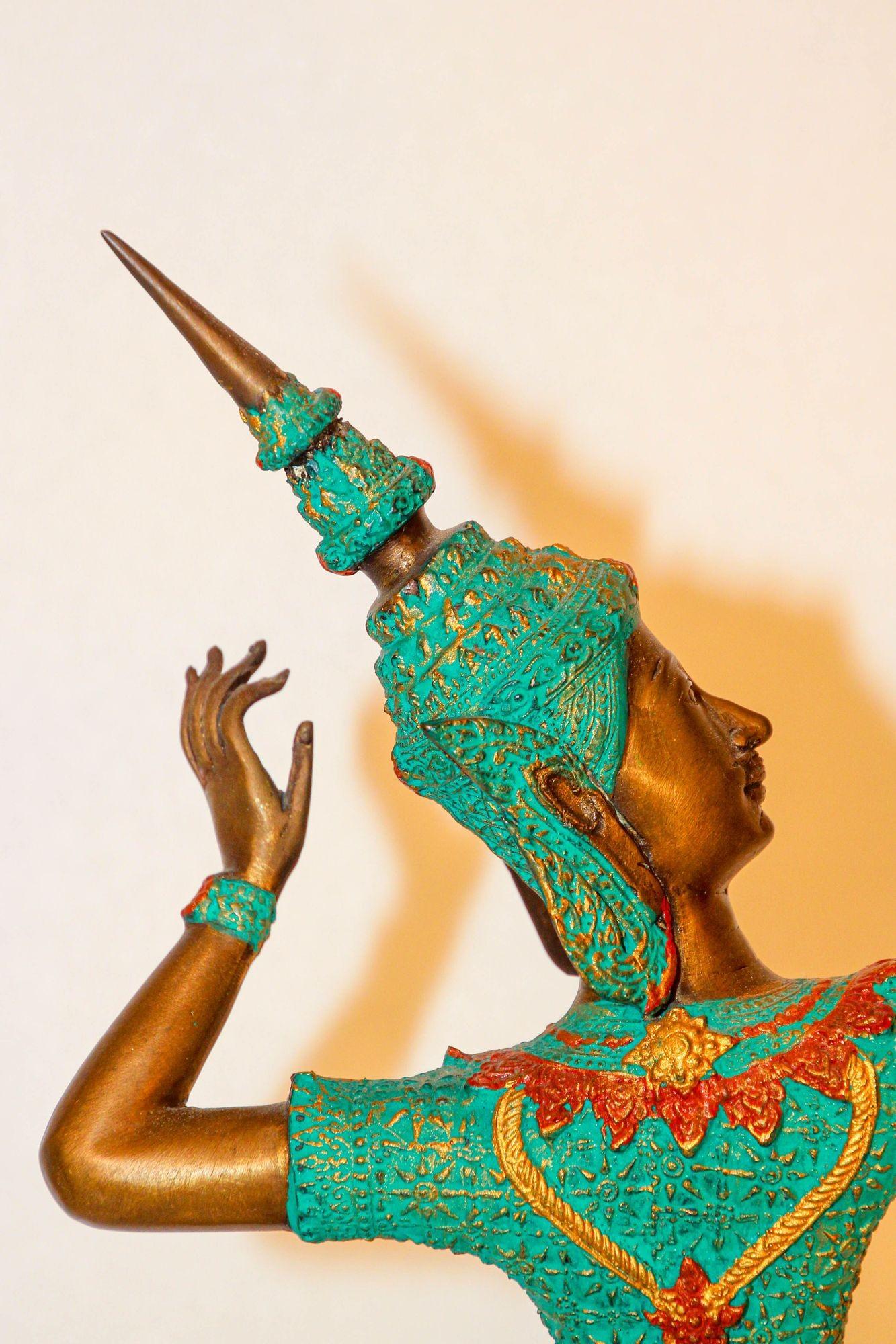 Vintage Bronze Gold und Grün Thai Figur von Prince Rama mit einer Schleife im Angebot 6