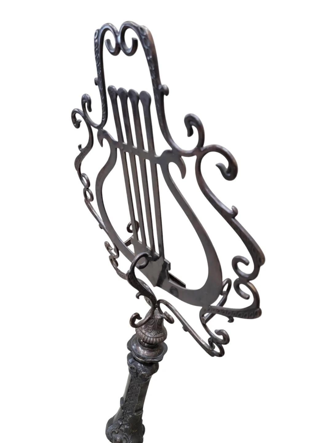 Sconosciuto Leggio in stile gotico in bronzo vintage di Maitland Smith in vendita