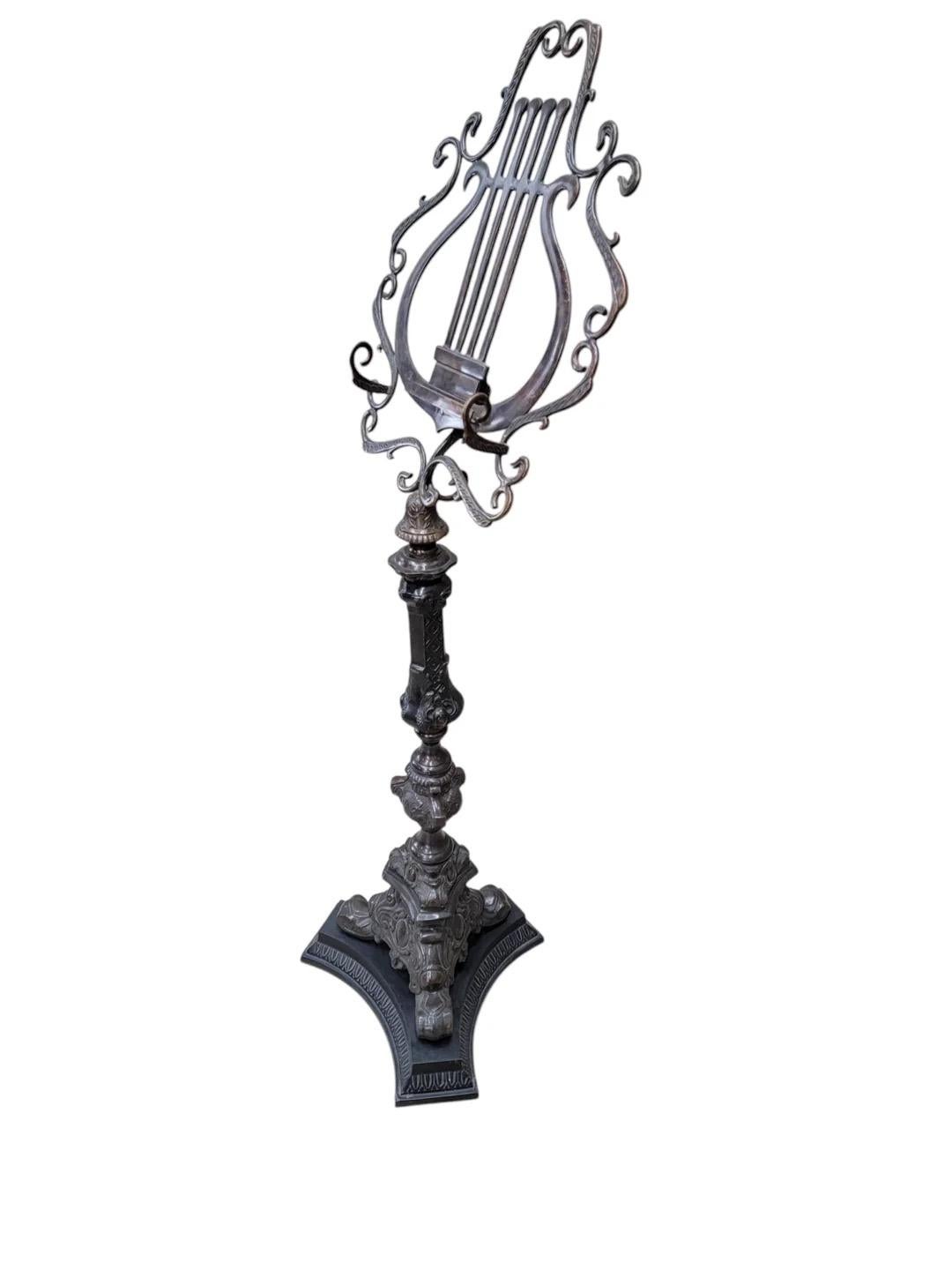 XX secolo Leggio in stile gotico in bronzo vintage di Maitland Smith in vendita