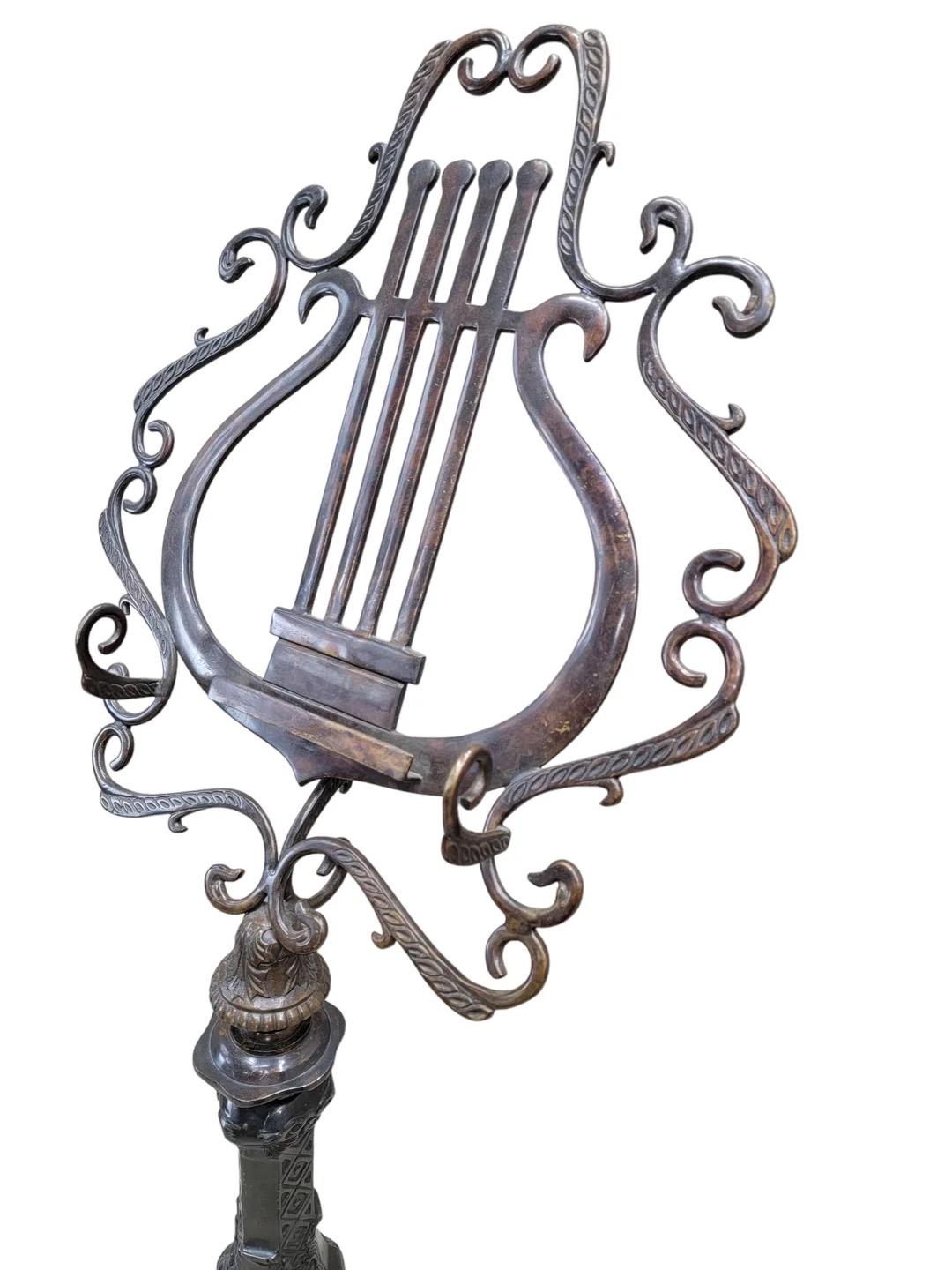 Leggio in stile gotico in bronzo vintage di Maitland Smith in vendita 1