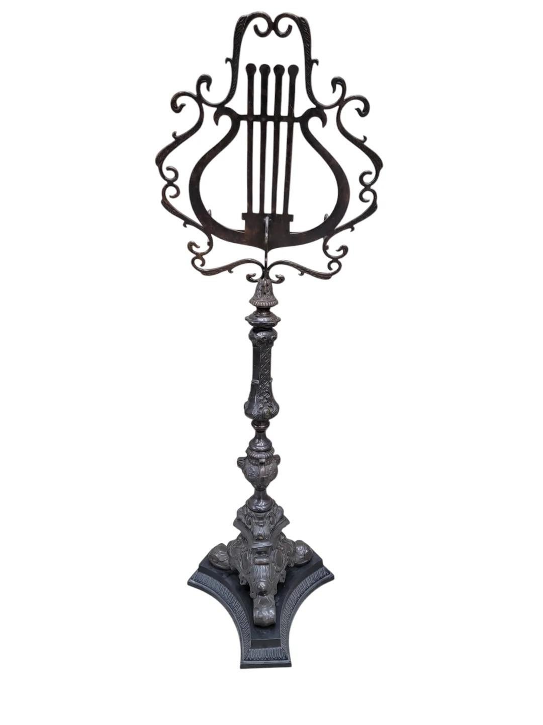 Leggio in stile gotico in bronzo vintage di Maitland Smith in vendita 2