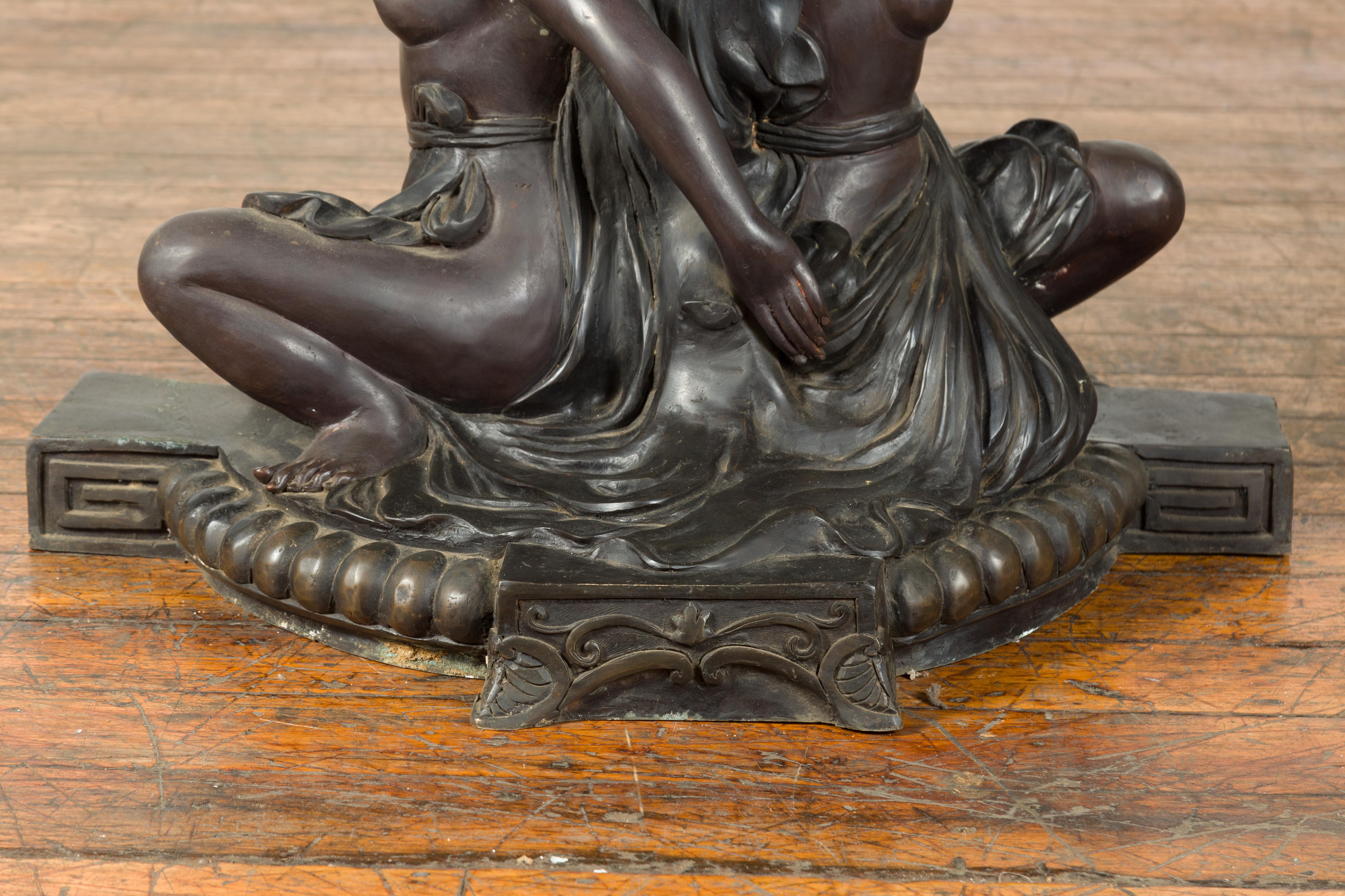 Bronze Allégorie de la jardinière d'été de style gréco-romain en bronze vintage avec patine foncée en vente