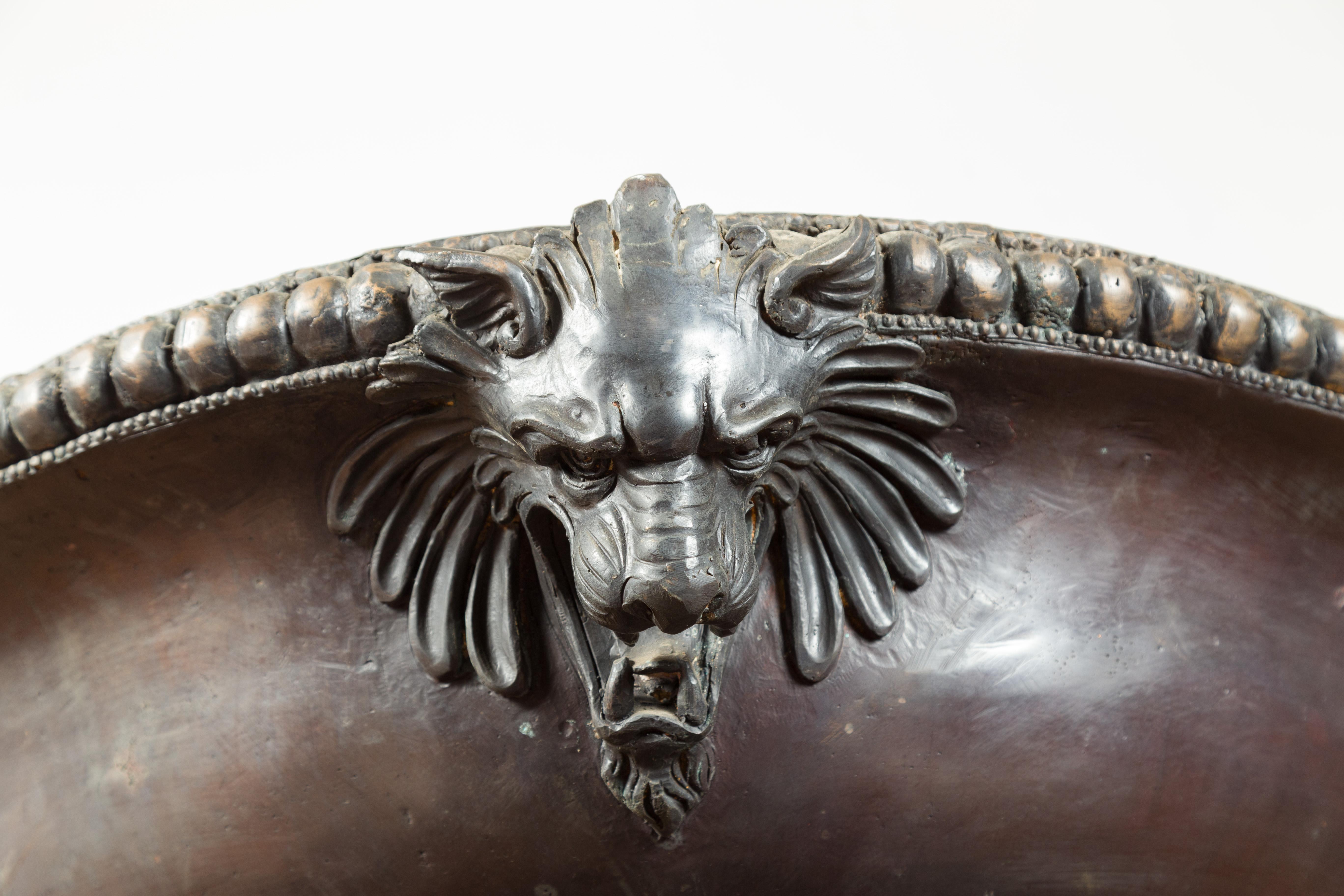 Allégorie de la jardinière d'été de style gréco-romain en bronze vintage avec patine foncée en vente 2