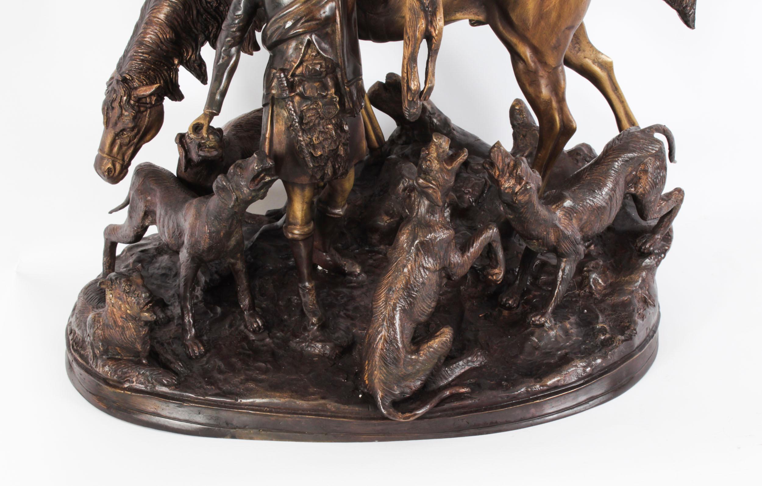 Vintage Bronze Group Hunter & Hounds with Fox Late 20th Century In Good Condition For Sale In London, GB