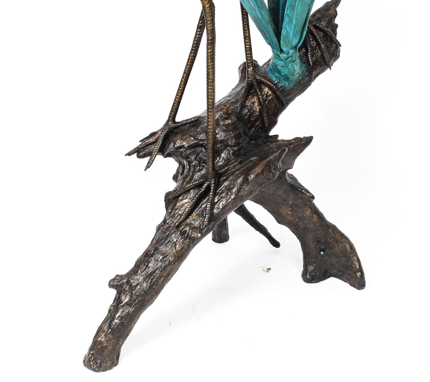 A truly stunning large vintage bronze Heron sculptural pond fountain, late 20th century in date.

This is a beautiful garden pond fountain sculpted in bronze with contrasting brown and green patina in the Victorian style, dating from the late