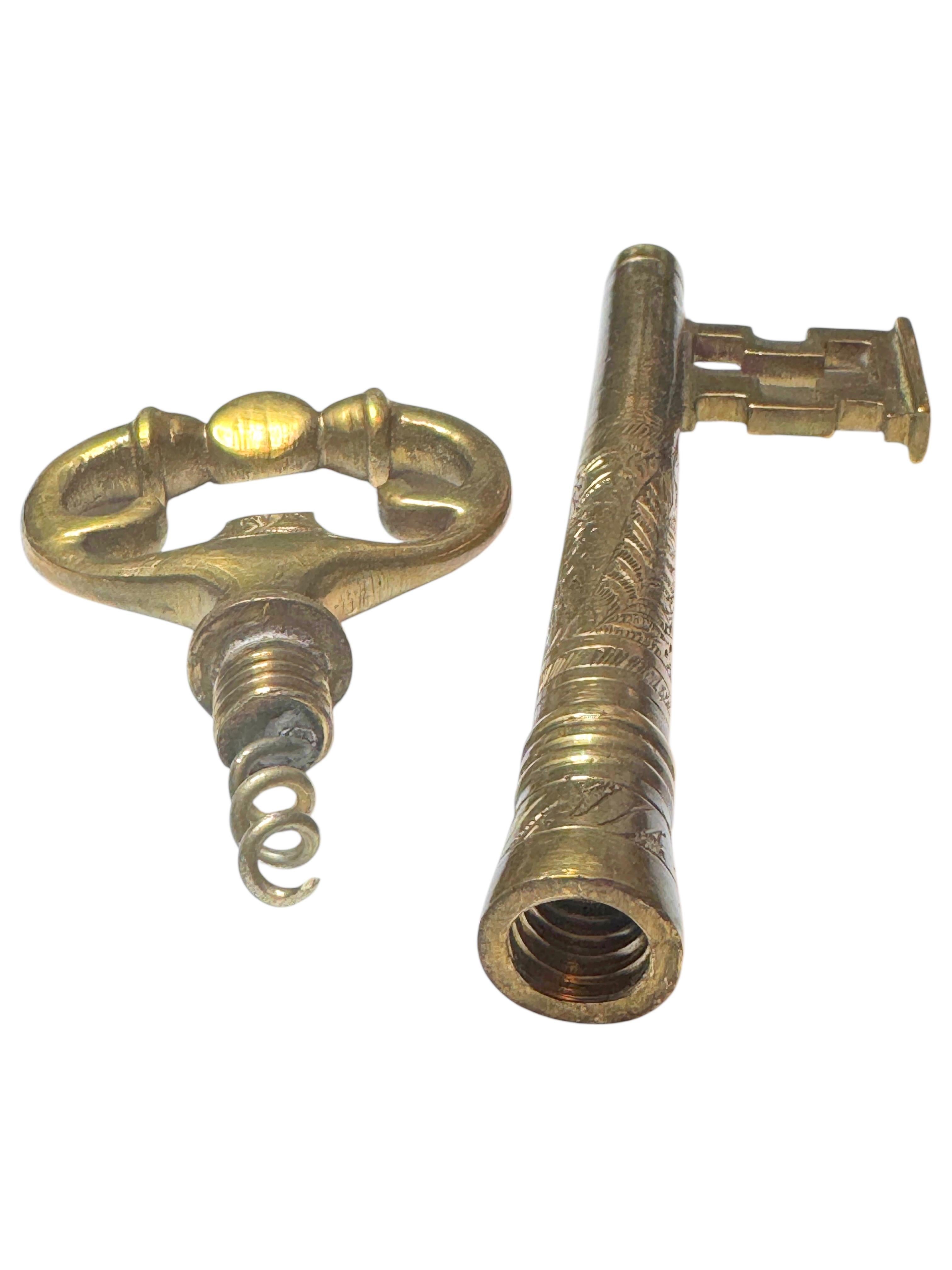 Vintage Bronze Clé Tire-bouchon et Décapsuleur Métal Breweriana Barware, France en vente 3