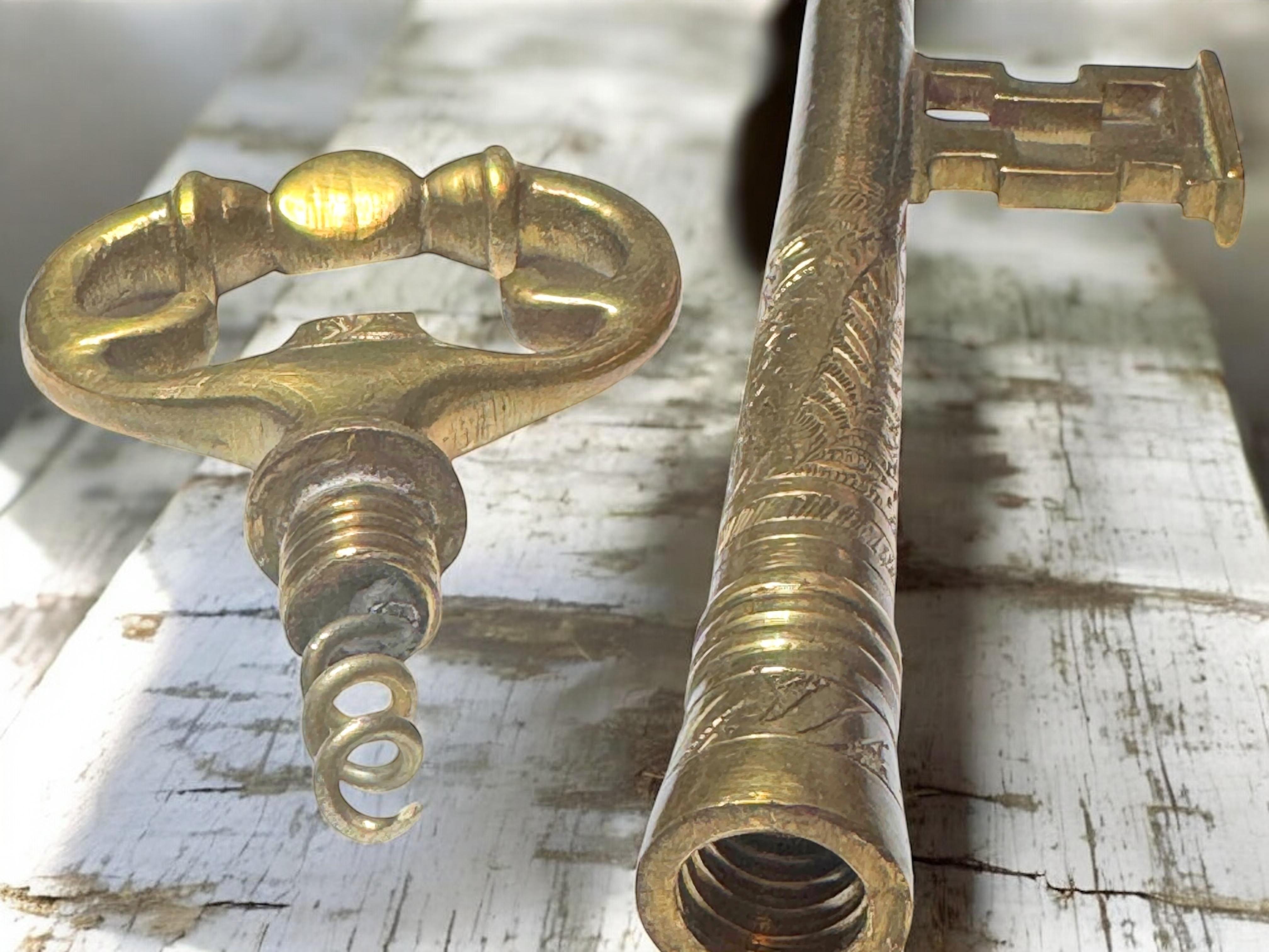 Vintage Bronze Clé Tire-bouchon et Décapsuleur Métal Breweriana Barware, France en vente 6