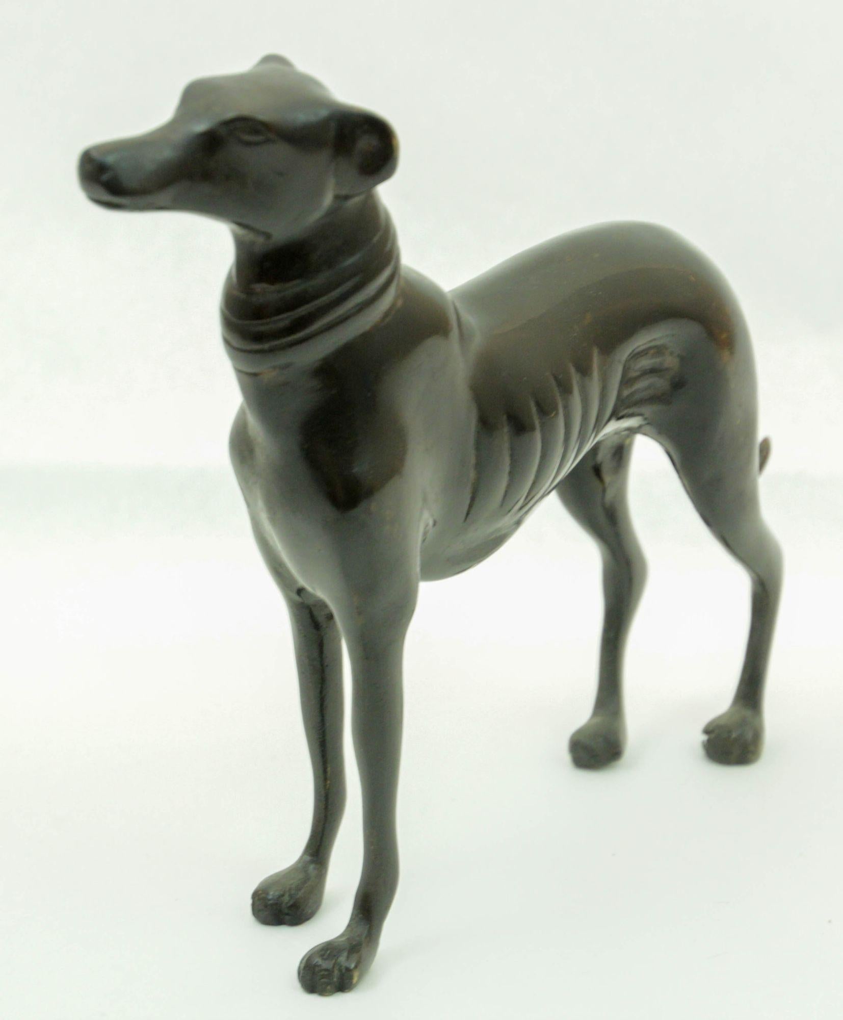 Sconosciuto Scultura in bronzo vintage in metallo di un cane levriero Whippet Figurina Art Deco in vendita