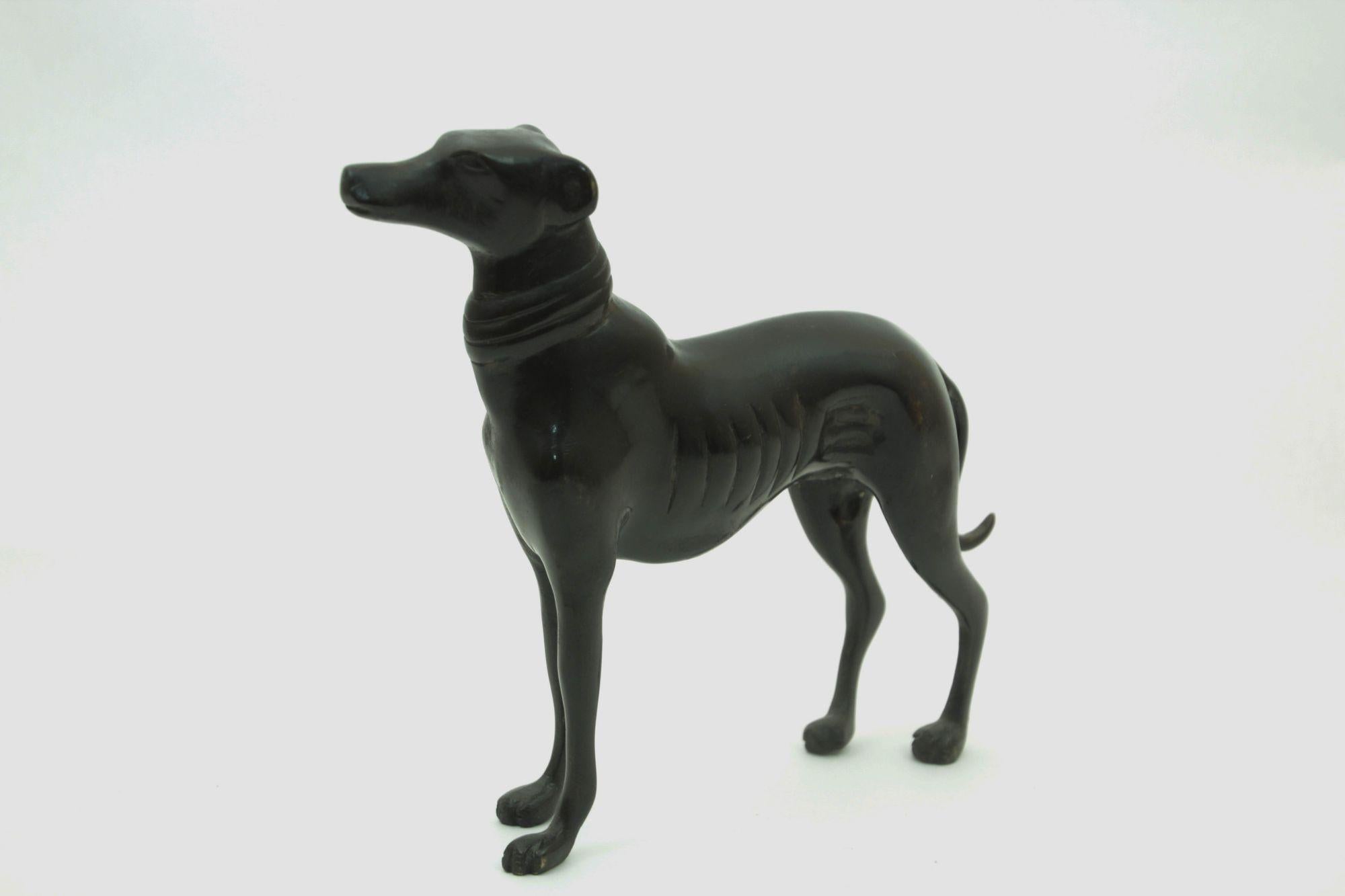 Calco Scultura in bronzo vintage in metallo di un cane levriero Whippet Figurina Art Deco in vendita