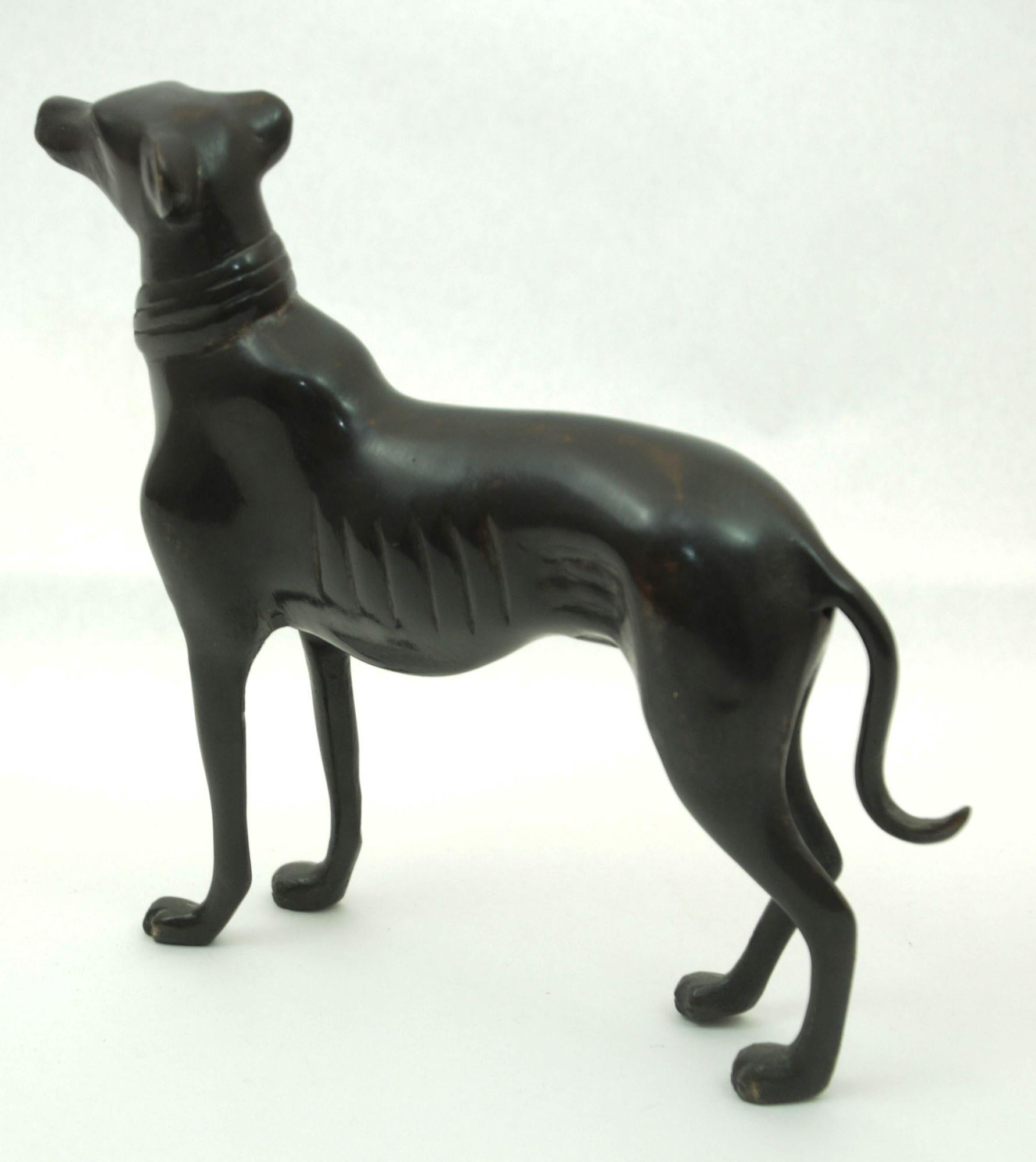 Scultura in bronzo vintage in metallo di un cane levriero Whippet Figurina Art Deco In condizioni buone in vendita a North Hollywood, CA