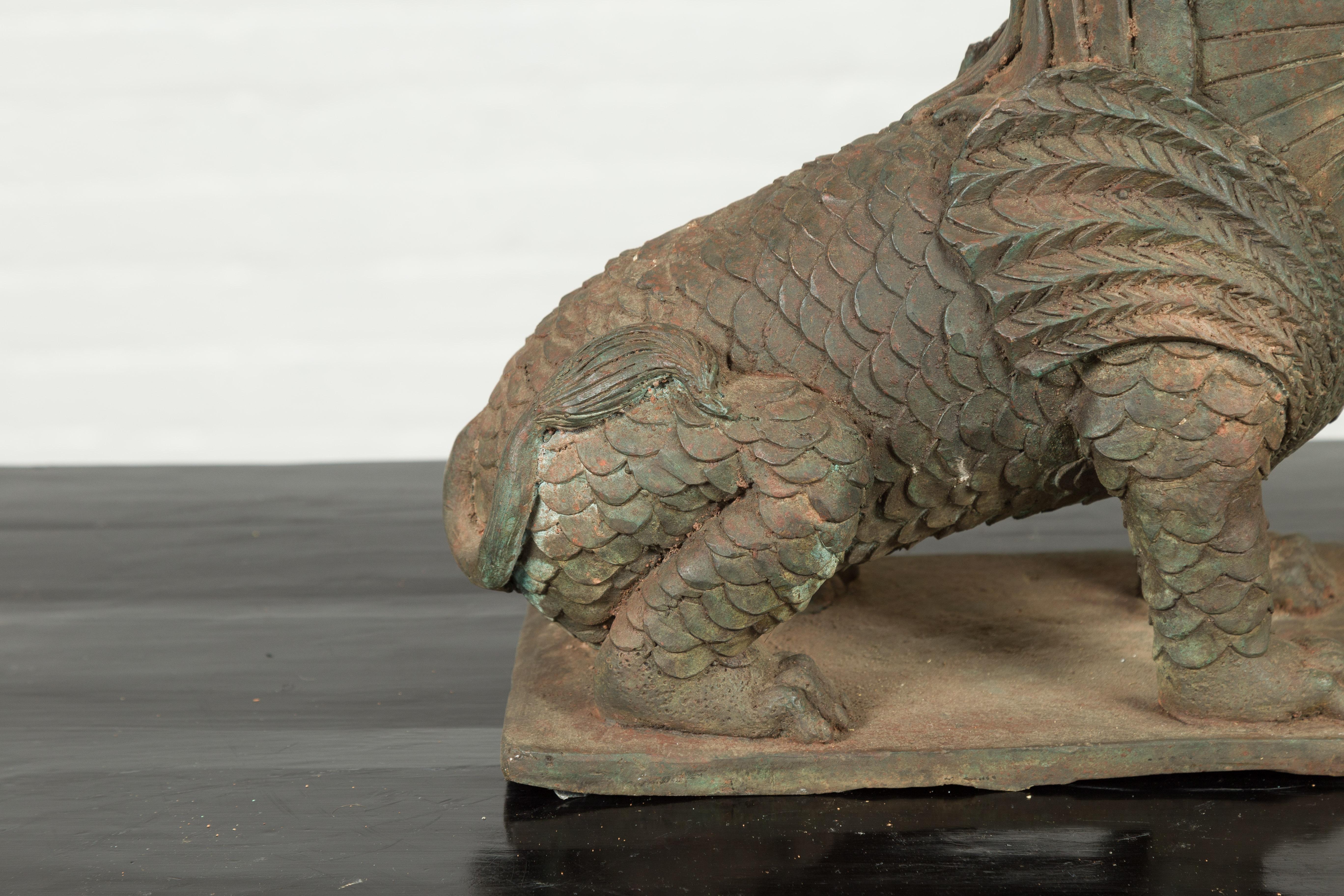 Mythische Tier-Skulptur aus Bronze im Griffin-Stil mit Verde-Patina, Vintage im Angebot 4
