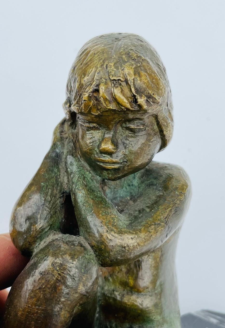 Bronzestatue eines nackten Mädchens im Vintage-Stil (20. Jahrhundert) im Angebot