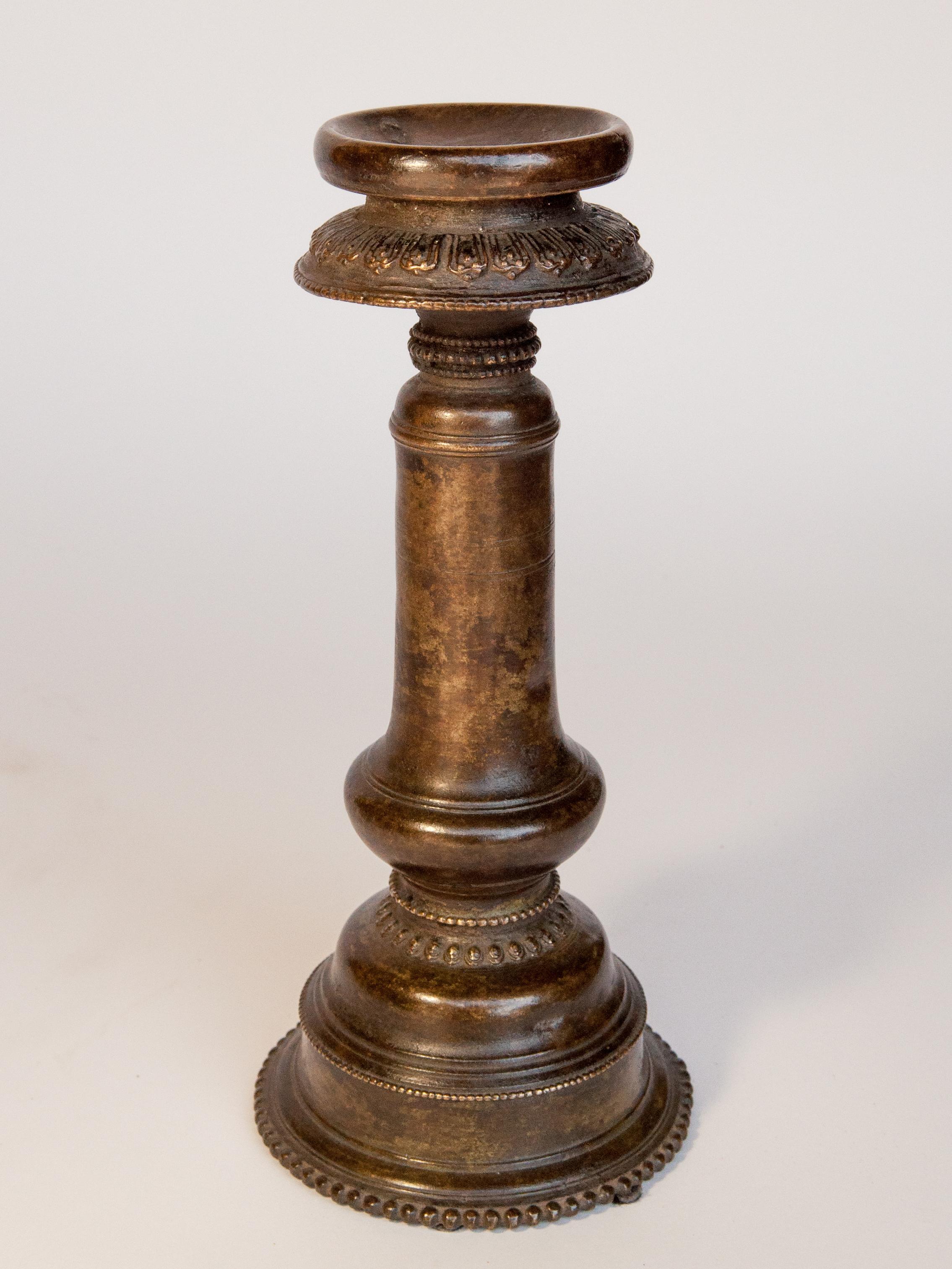 Vintage Bronze Oil Lamp, Newar of Kathmandu Valley, Nepal, Mid-20th Century 5