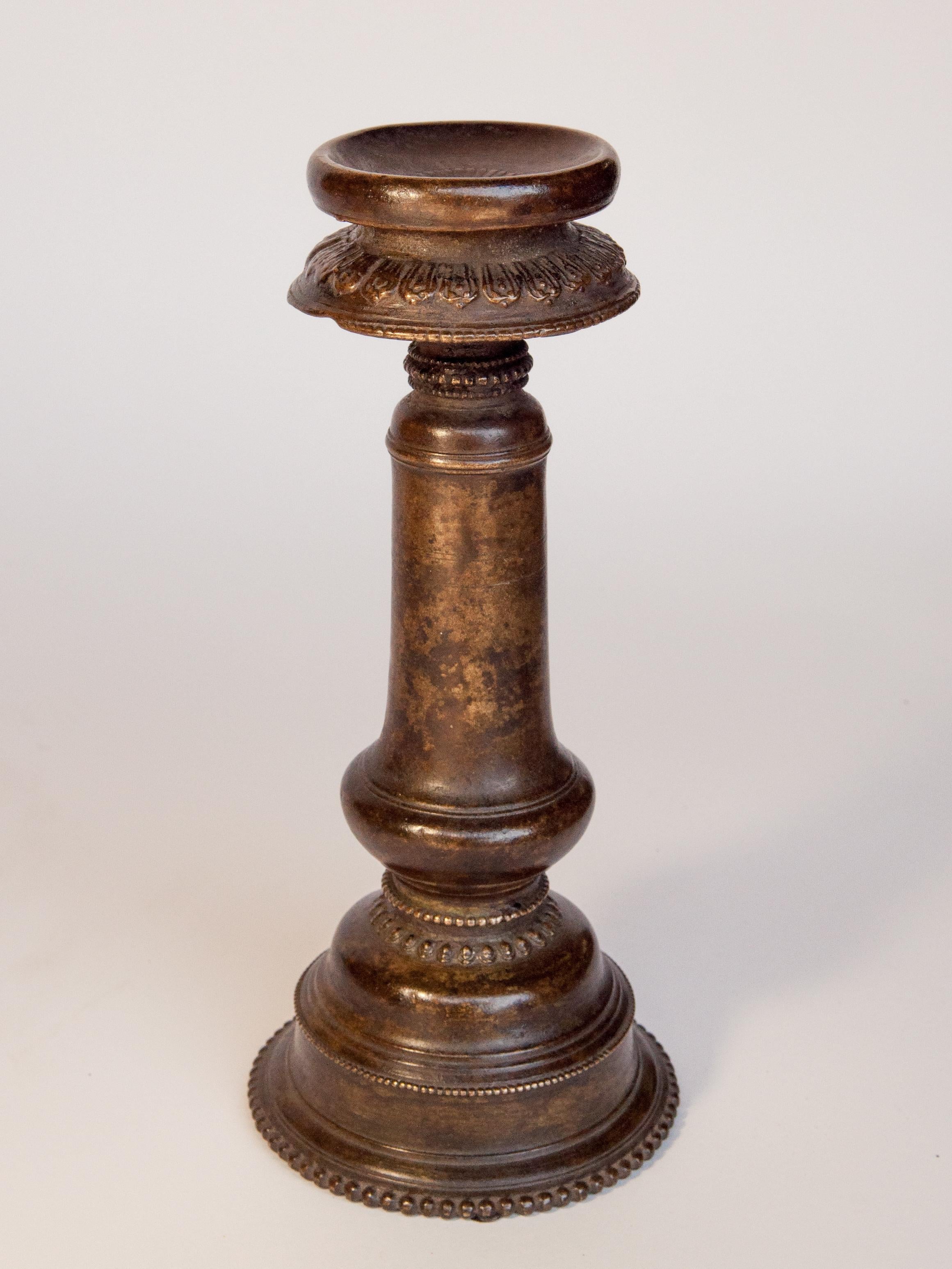 Vintage Bronze Oil Lamp, Newar of Kathmandu Valley, Nepal, Mid-20th Century 6