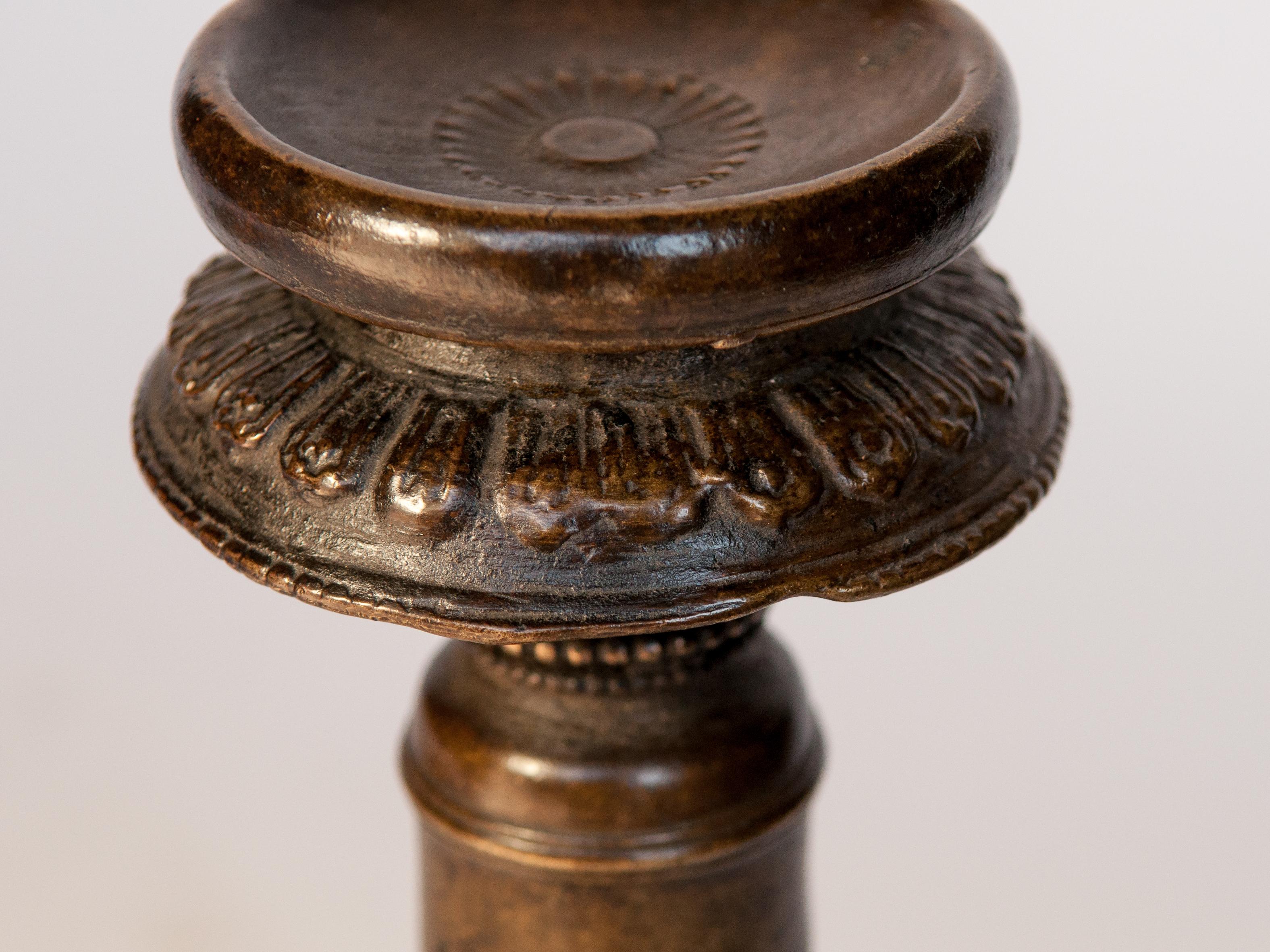 Vintage Bronze Oil Lamp, Newar of Kathmandu Valley, Nepal, Mid-20th Century 8