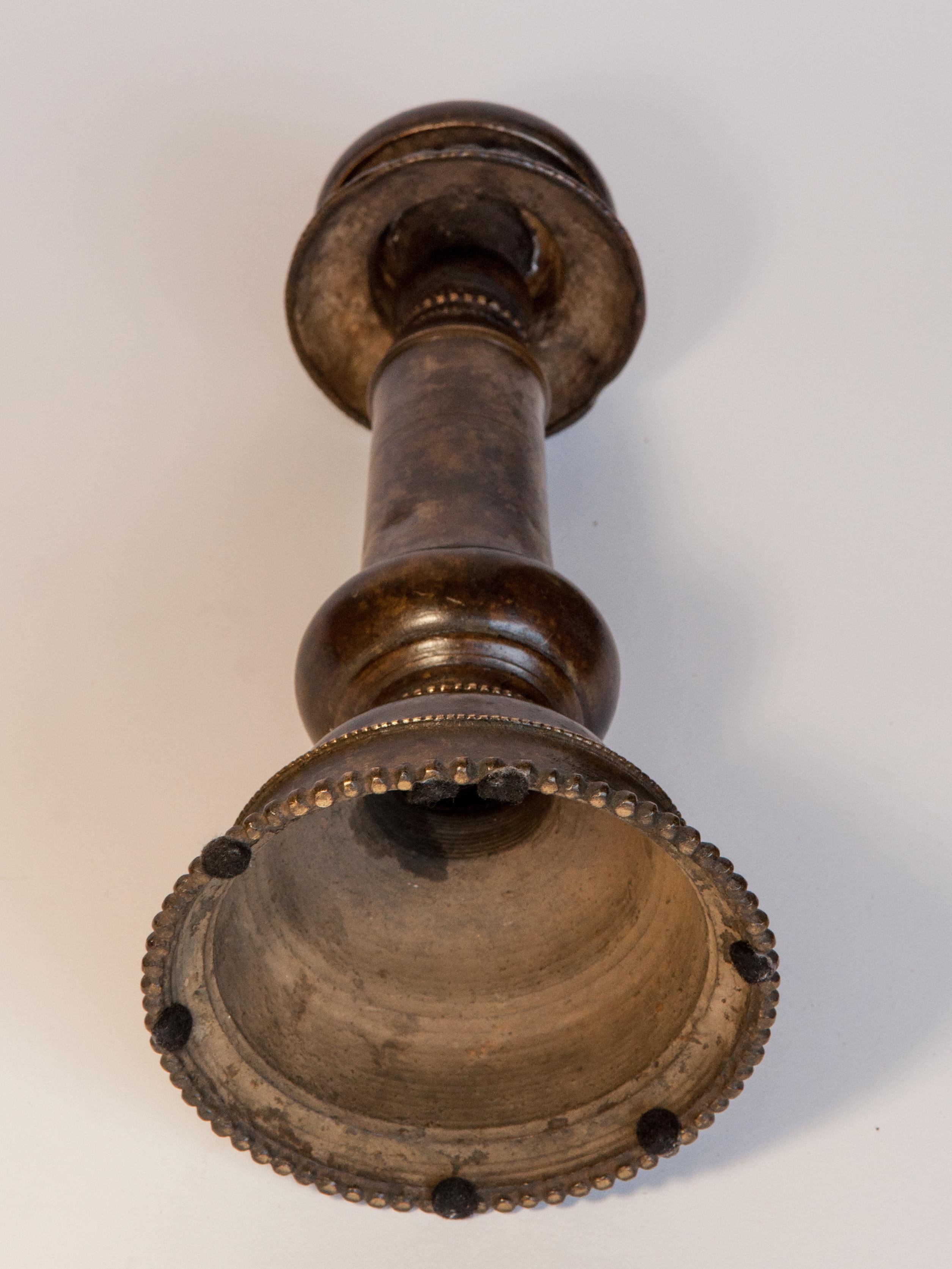 Vintage Bronze Oil Lamp, Newar of Kathmandu Valley, Nepal, Mid-20th Century 11