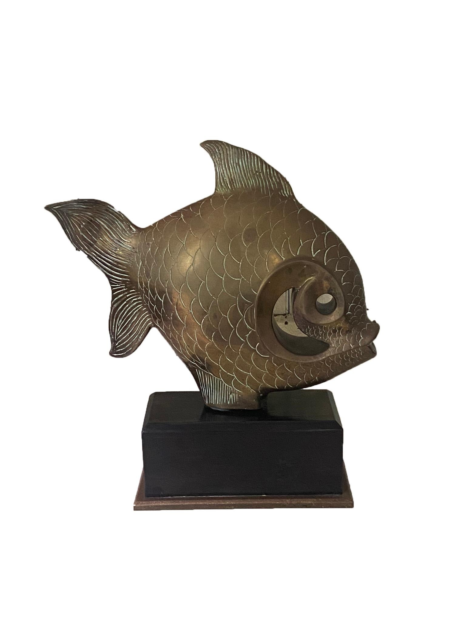 20th Century Vintage Bronze or Brass Fish Sculpture on Wooden Base 1980s For Sale
