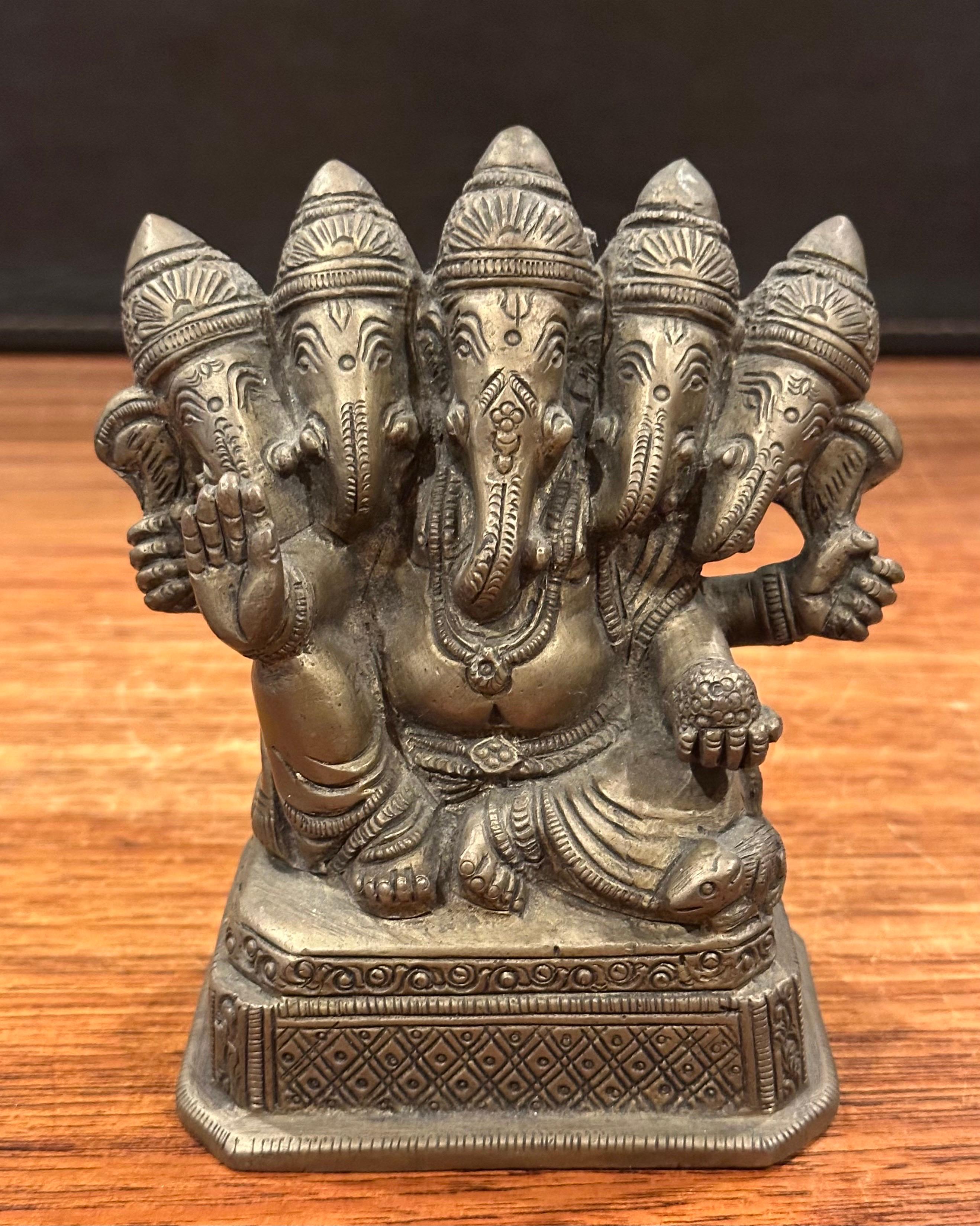 XX secolo Idolo / Scultura Panchmukhi Ganesha in bronzo Hindu a cinque facce, Vintage By in vendita