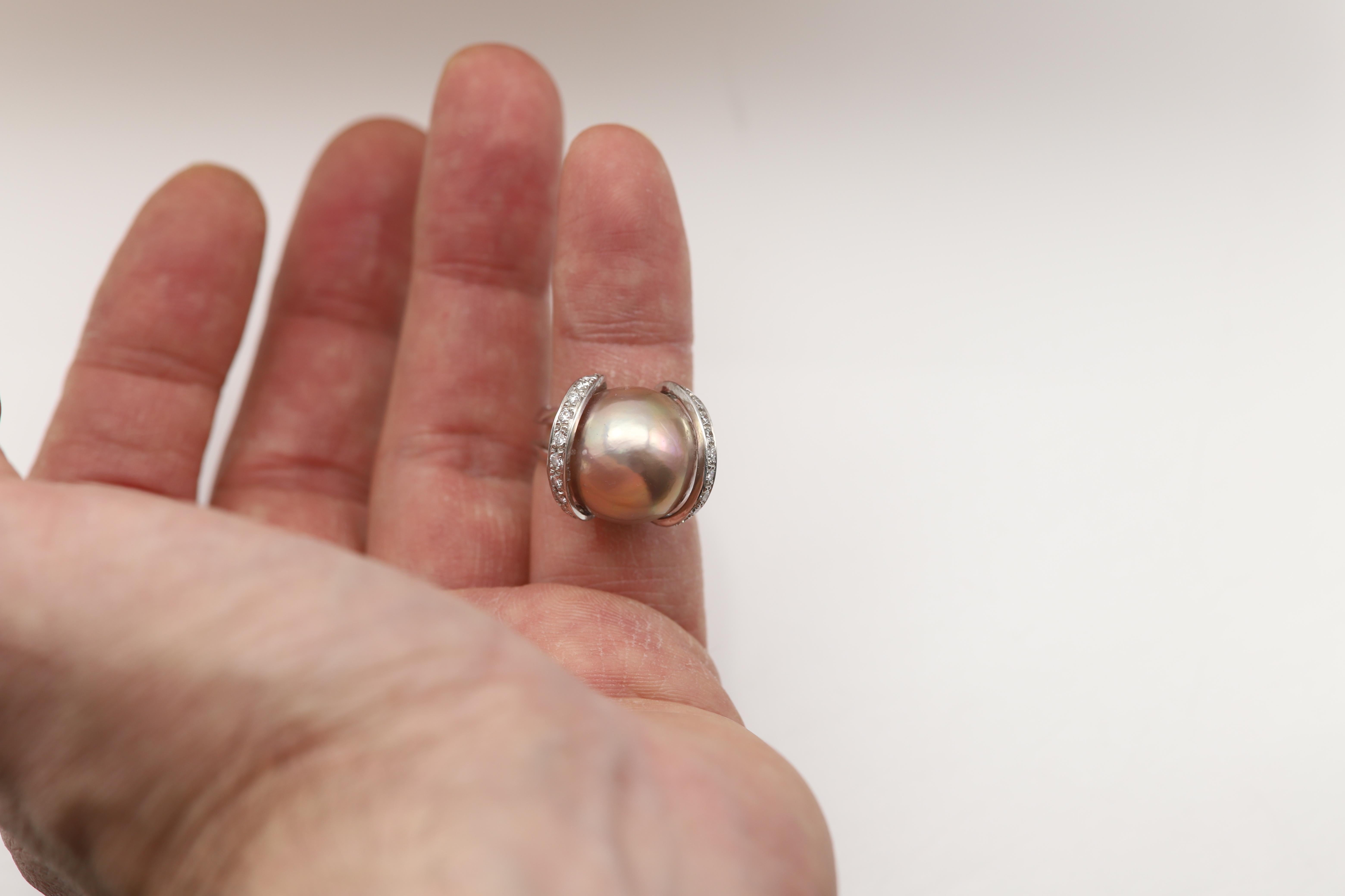 Anello di bronzo d'epoca con perle naturali del mare del Sud, solido, 14 carati e diamanti in vendita 5