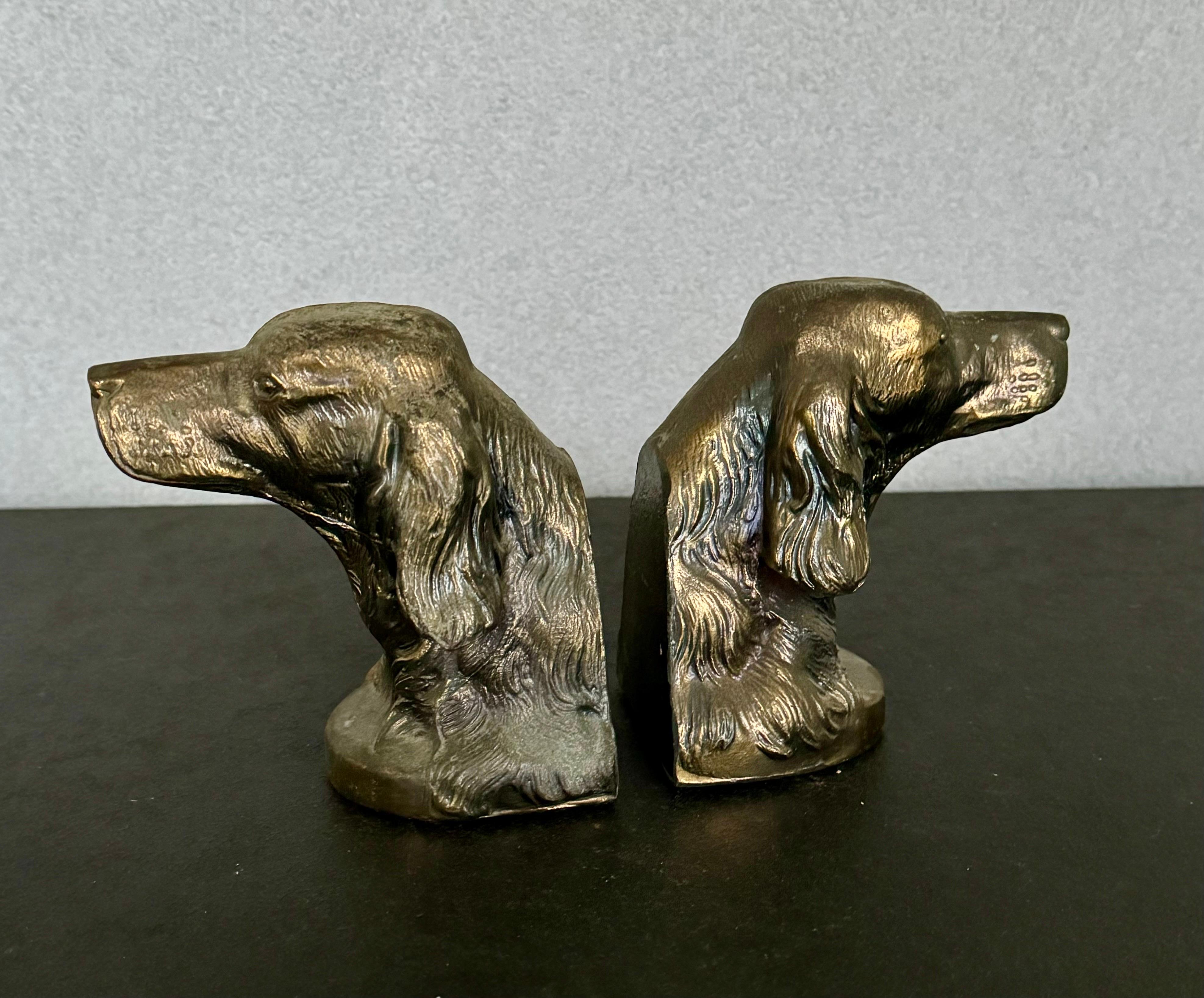 Vintage Bronze Plated Irish Setter Bookends C.1940 In Good Condition For Sale In Fort Washington, MD