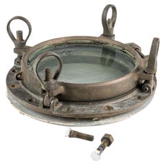 Porthole vintage en bronze avec paravent en maille #2