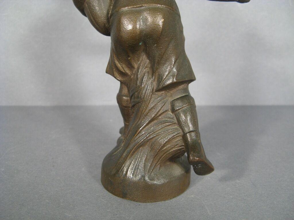 Vintage Bronze Rugby Player Sculpture -1Y71 In Good Condition In Bordeaux, FR