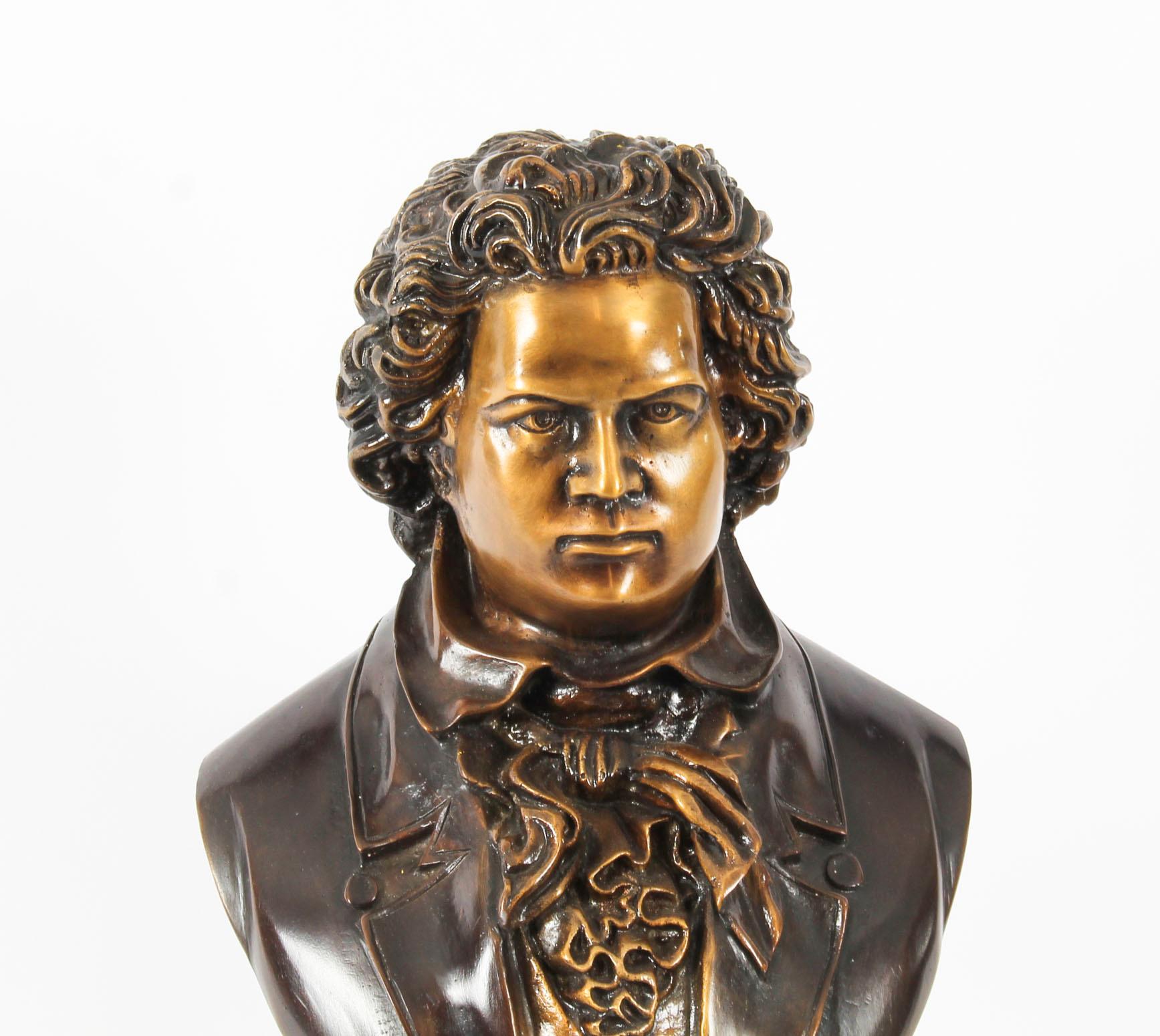 Vintage Bronze Sculpture of Ludwig von Beethoven, 20th Century In Good Condition In London, GB
