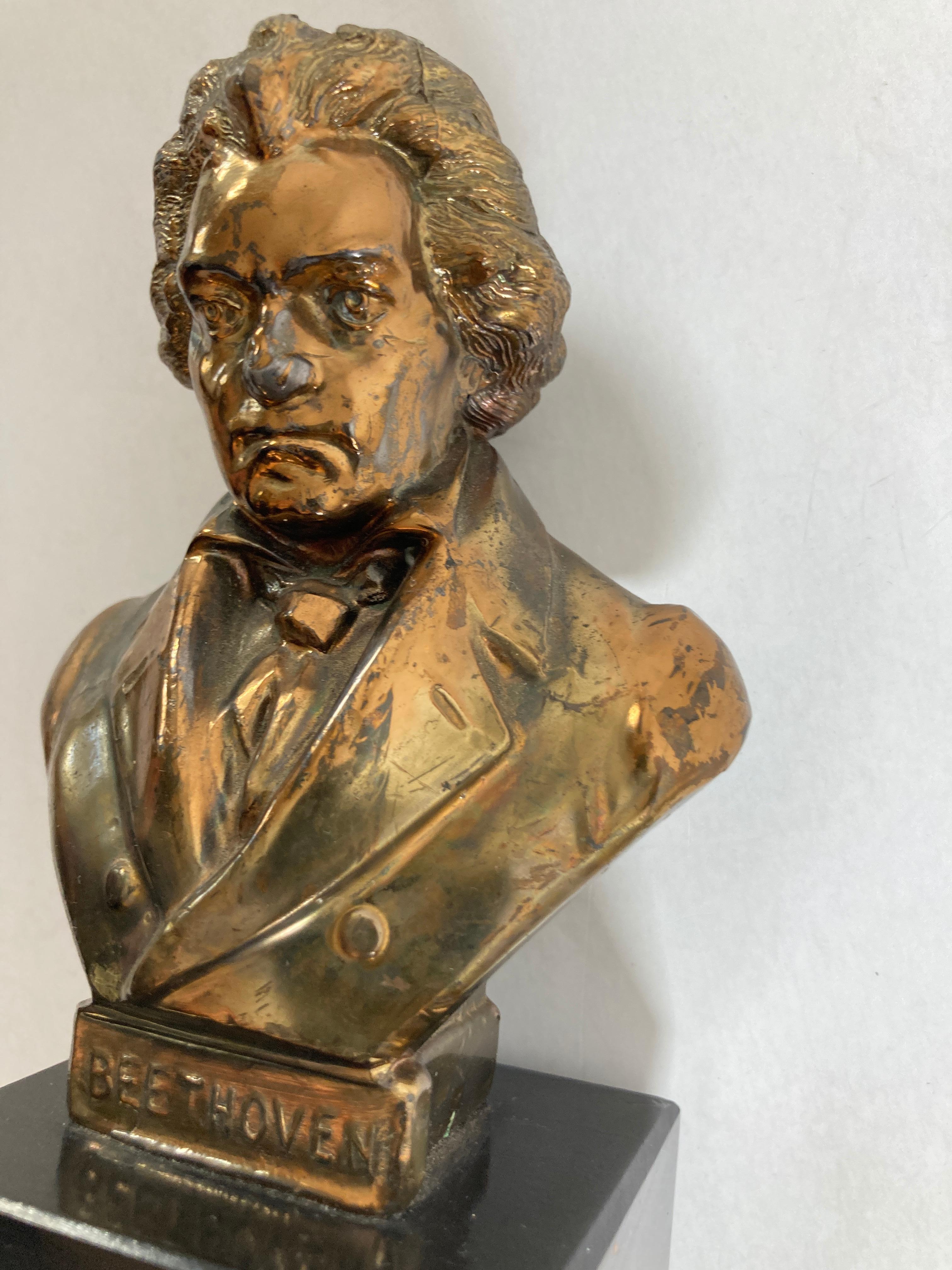 Sculpture vintage en bronze de Ludwig von Beethoven en vente 4