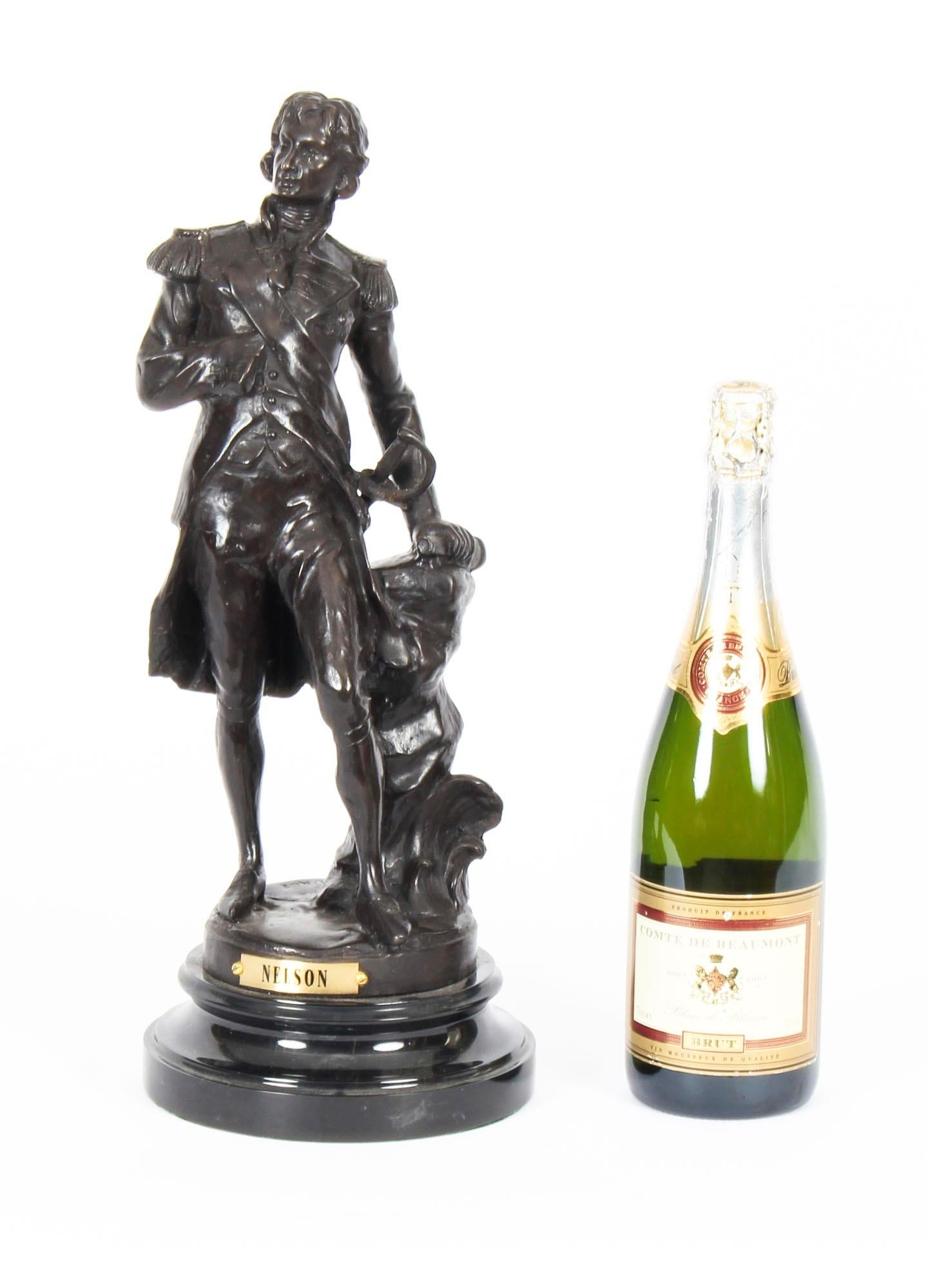 Scultura in bronzo vintage di Nelson del XX secolo in vendita 9