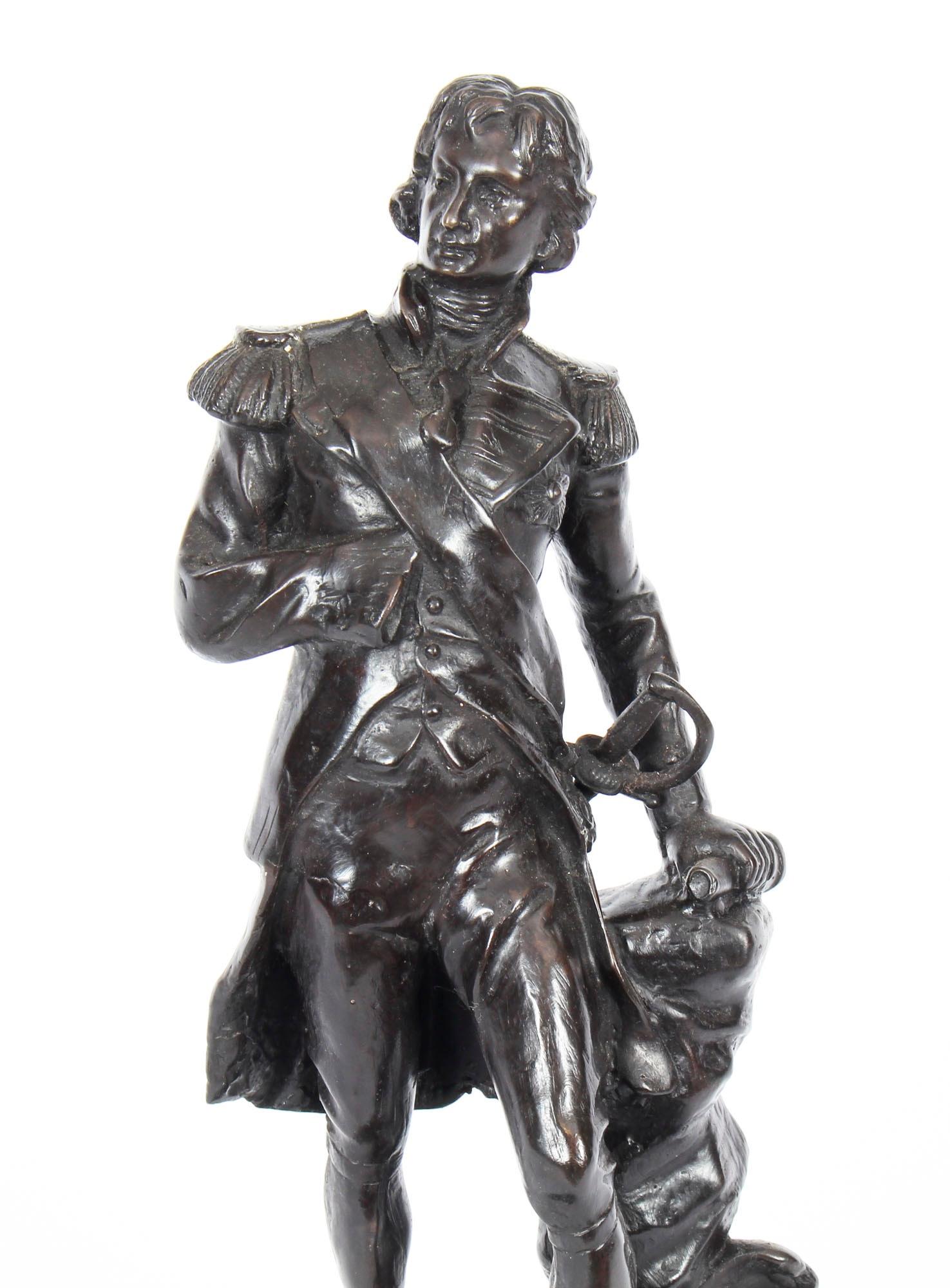 Una splendida scultura in bronzo di uno dei più grandi eroi militari britannici di sempre, risalente alla fine del XX secolo.

Il 21 ottobre 1805, la flotta franco-spagnola uscì dal porto e la flotta dell'ammiraglio Horatio Nelson la affrontò nella