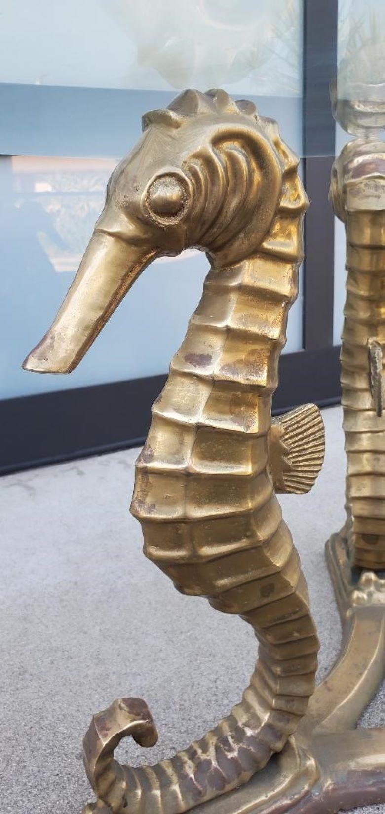 Table basse sculptée en bronze vintage avec plateau en verre d'origine en vente 11
