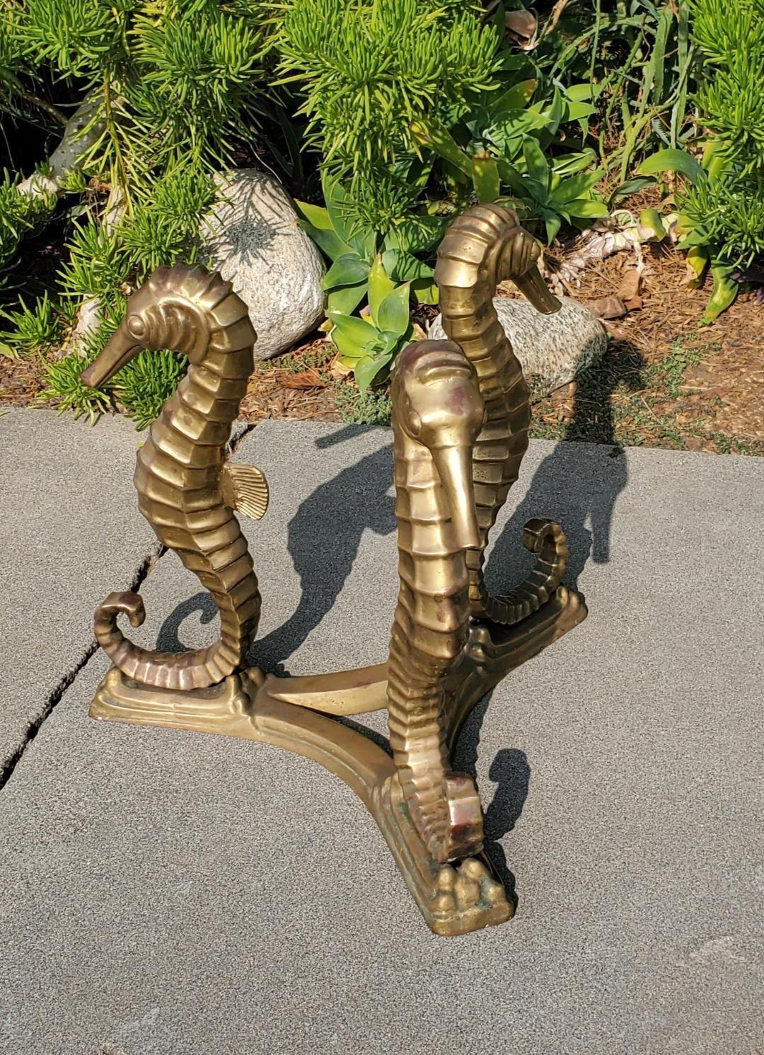 Hollywood Regency Table basse sculptée en bronze vintage avec plateau en verre d'origine en vente