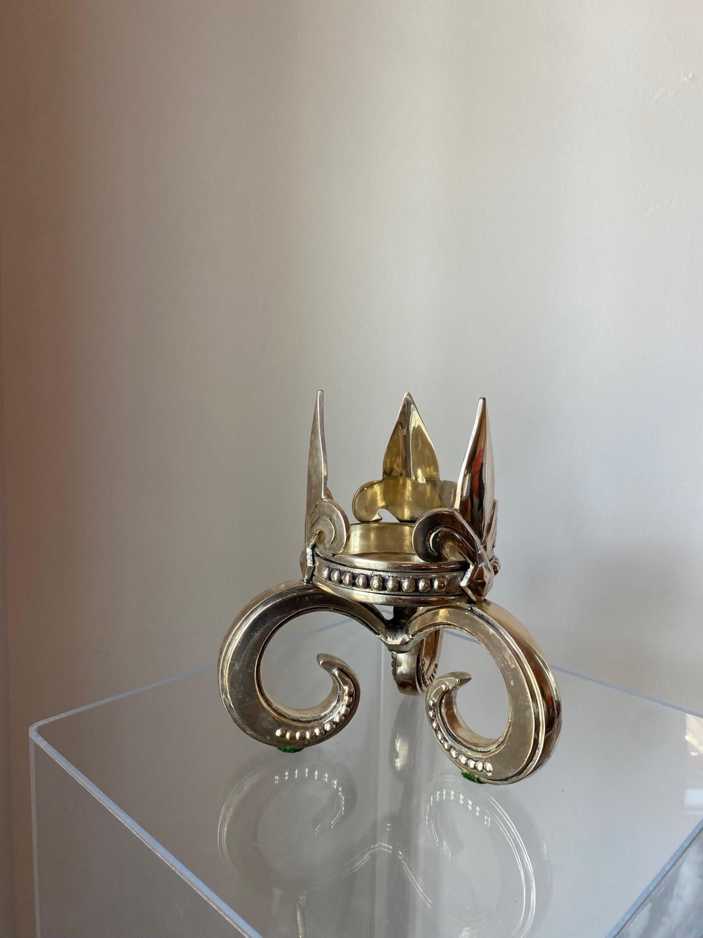 Mid-Century Modern Bougeoir Fleur De Lis vintage en bronze argenté en vente