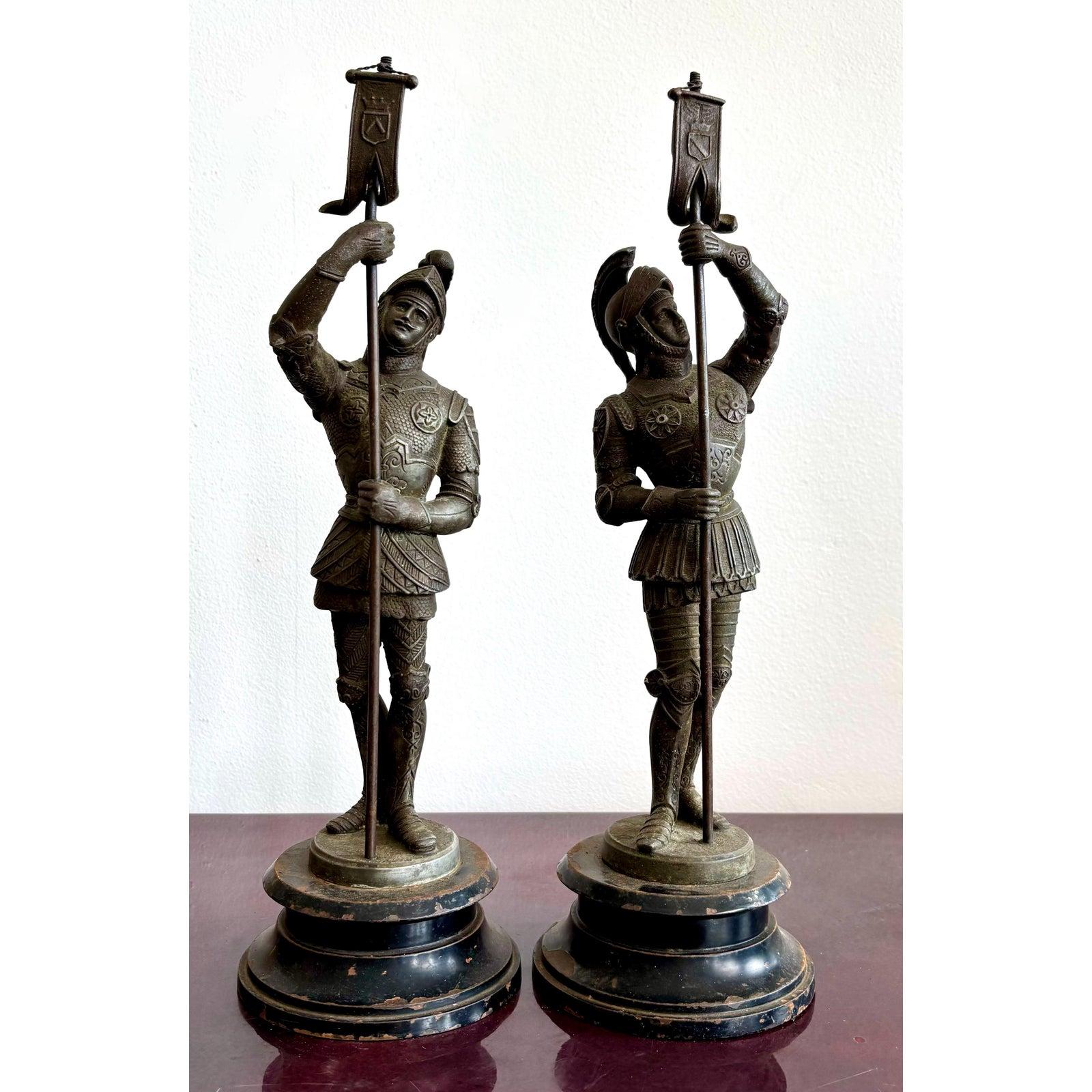 Metallo Statua di bronzo vintage di Soilder - Set di 2 in vendita