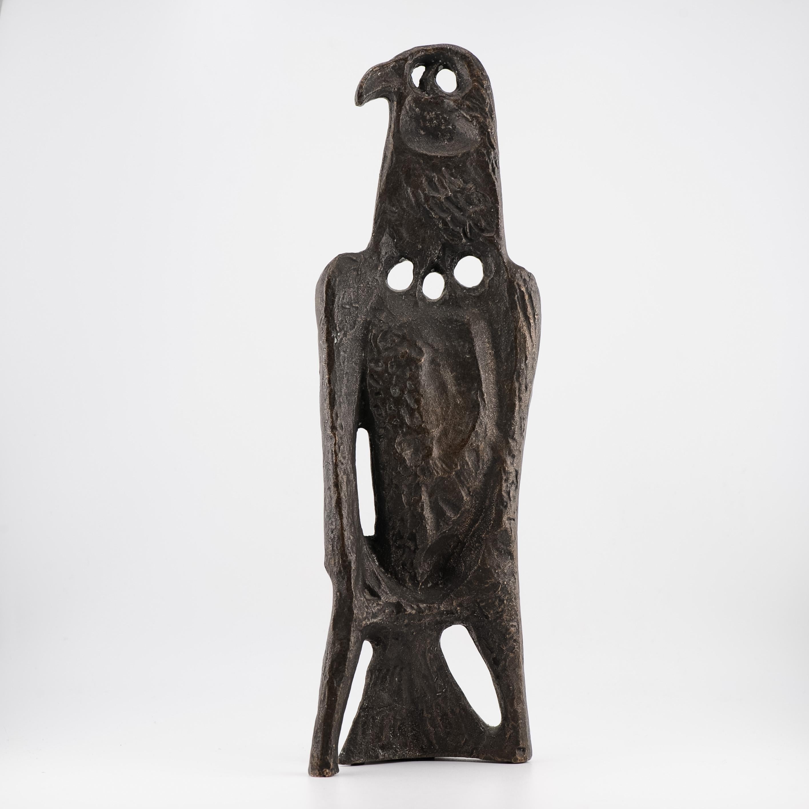 Vintage Bronze Statue of a Stylized Falcon / Bird. Dutch Design 1950's For Sale 2