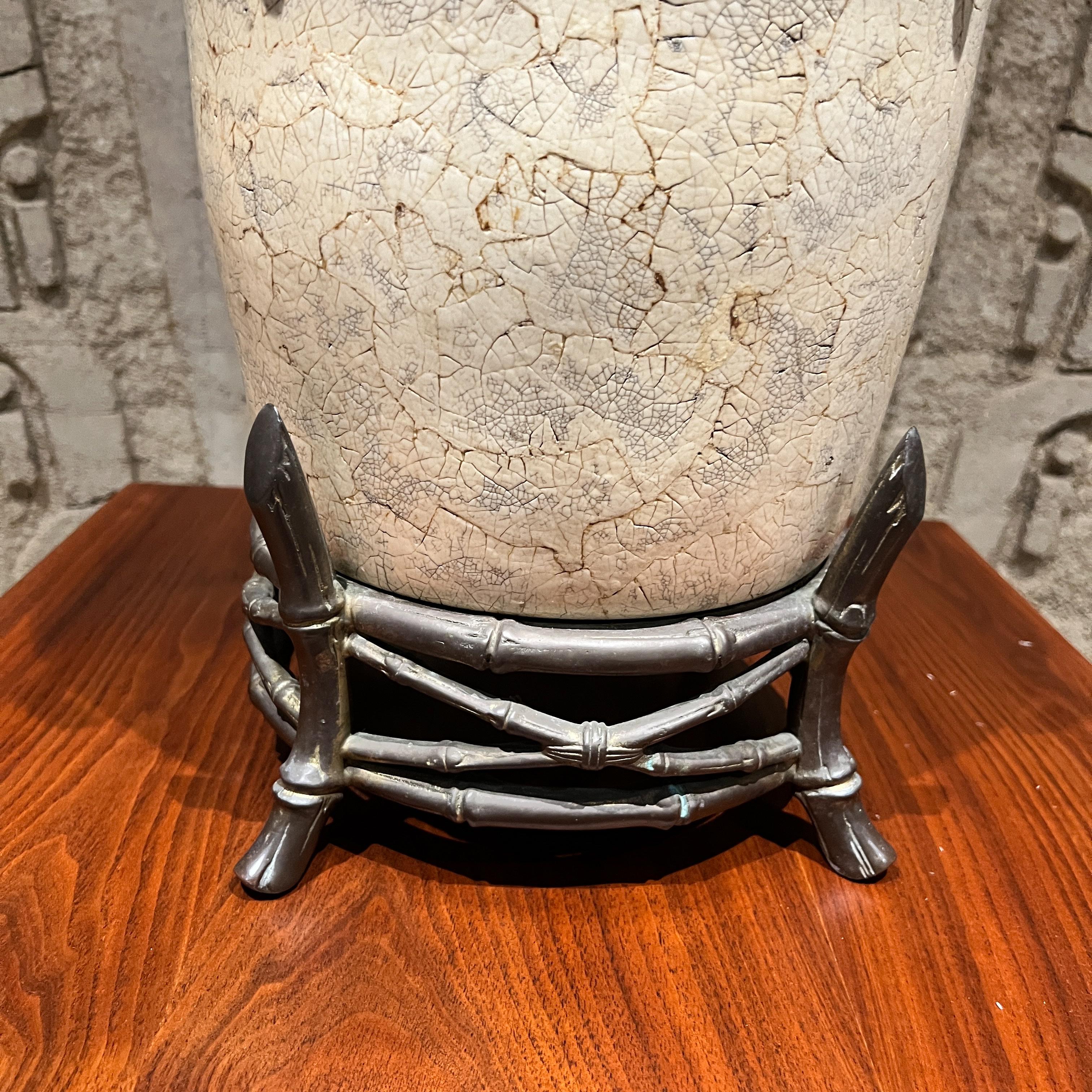 Vintage Bronze Table Lamp Porcelain Egg Shell In Good Condition For Sale In Chula Vista, CA