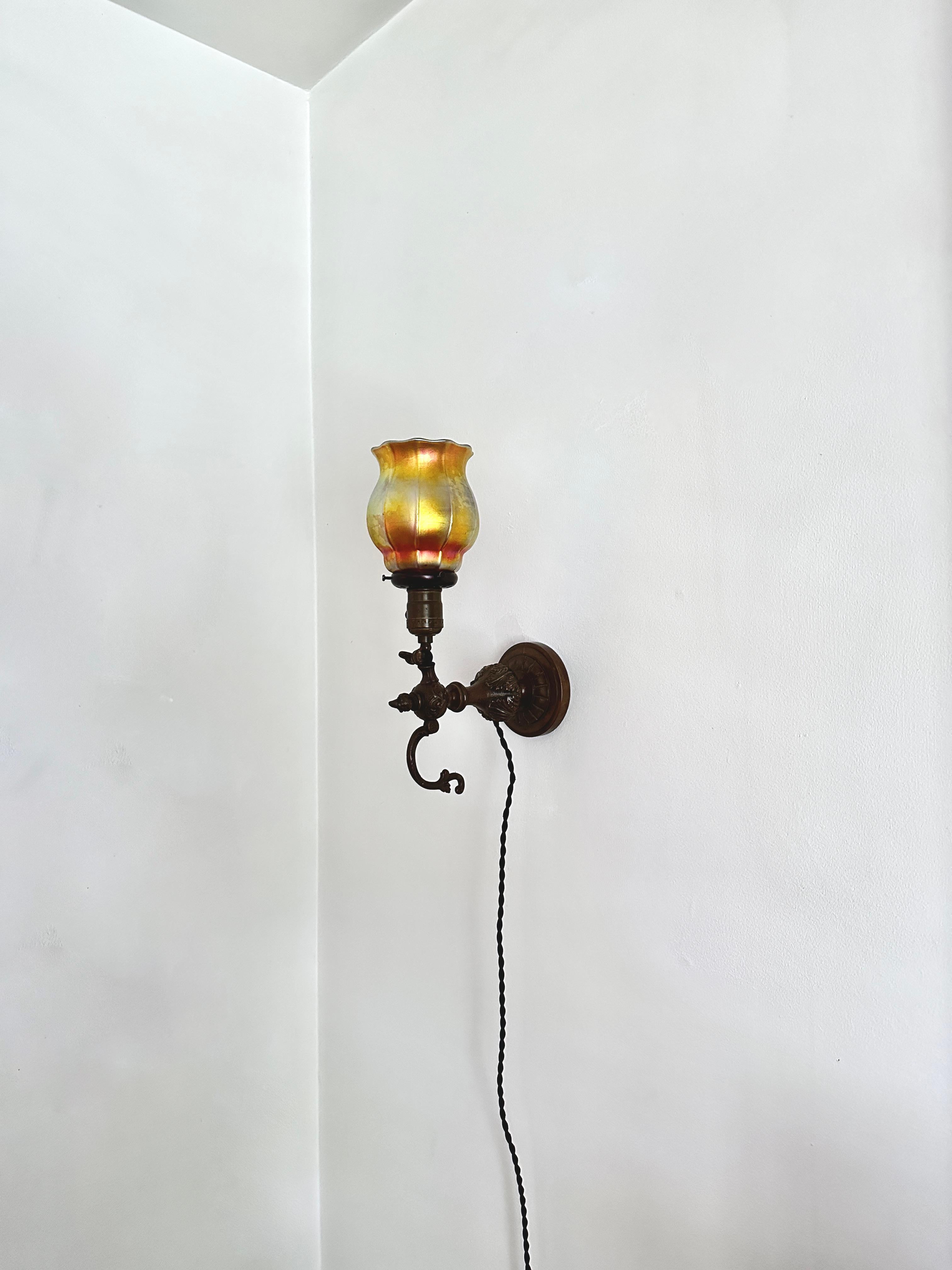 Vintage Bronze Tiffany Style Table / Wall Lamp With Steuben Shade For Sale 8