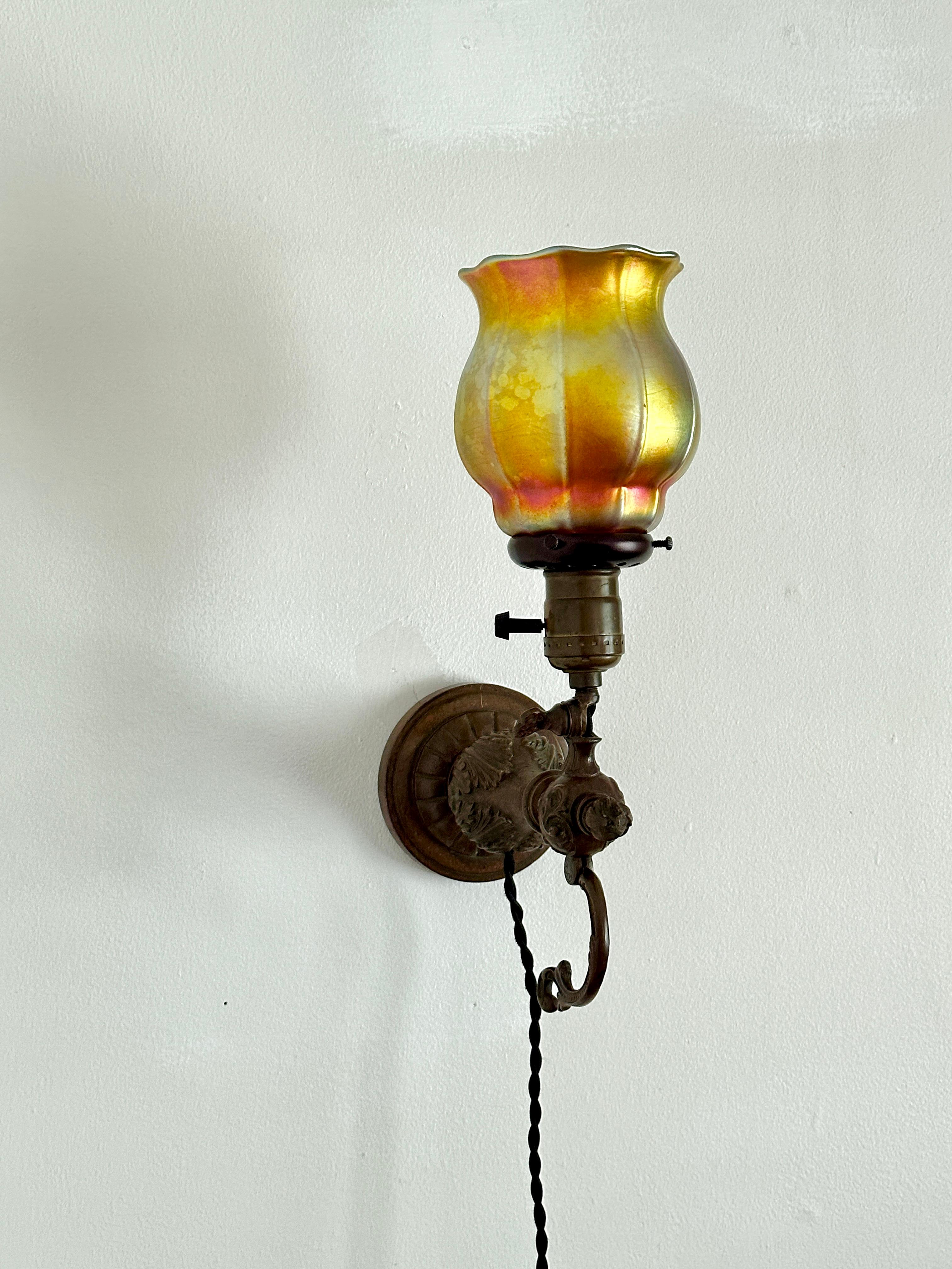 Vintage Bronze Tiffany Style Table / Wall Lamp With Steuben Shade For Sale 12