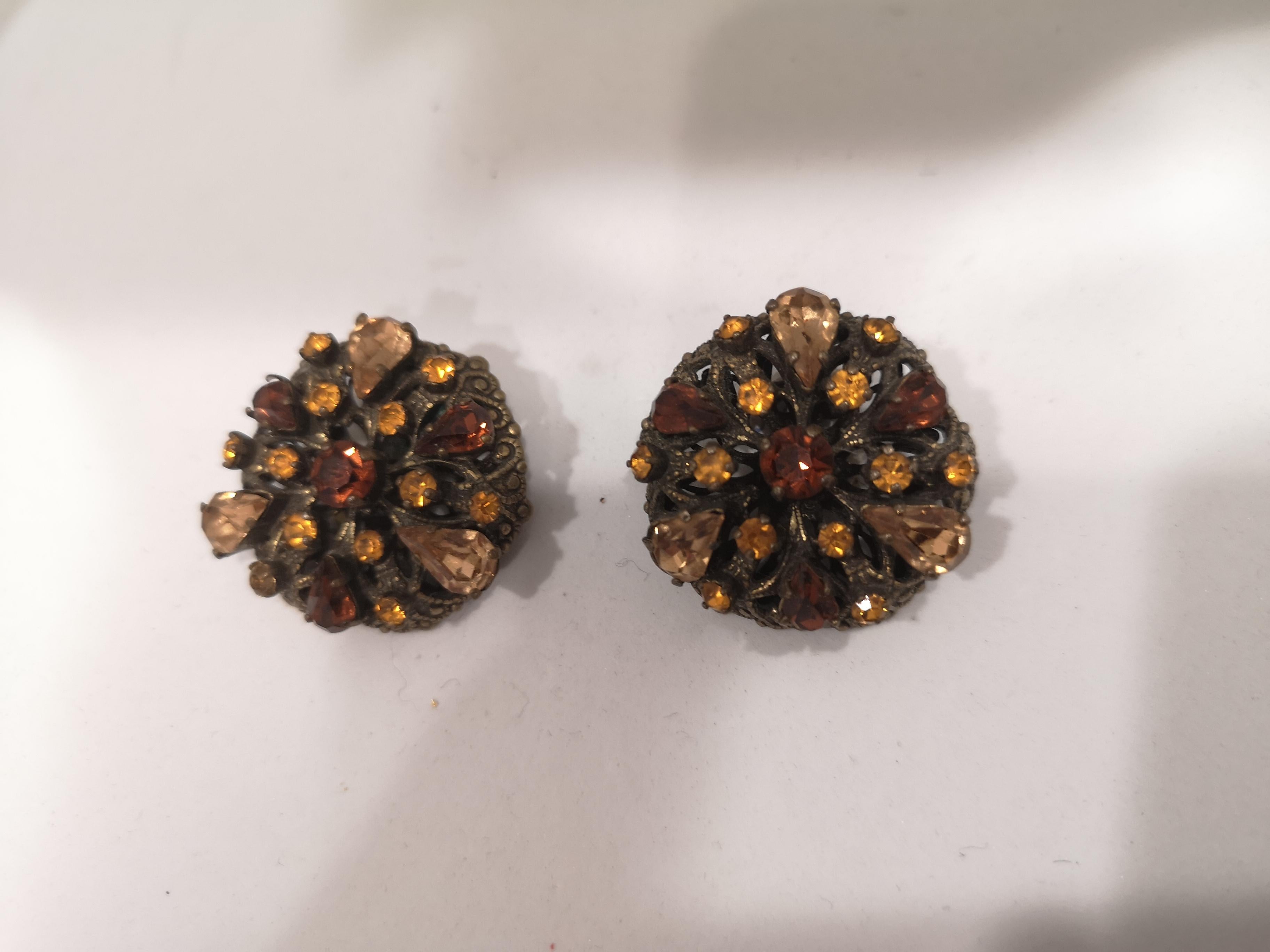 Vintage bronze tone amber swarovski stones clip on earrings In Good Condition In Capri, IT