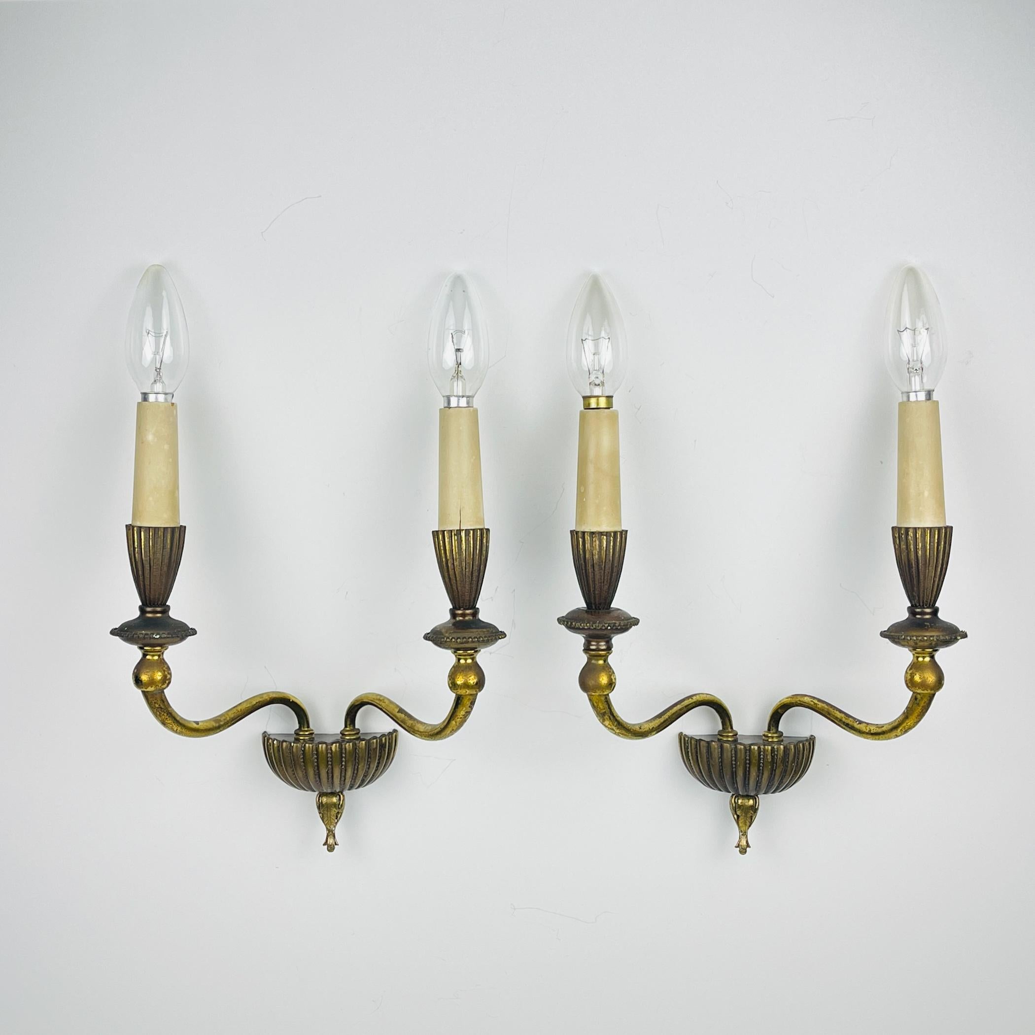 Vintage bronze wall lamps, Italy 1950s, Set of 2 For Sale 3