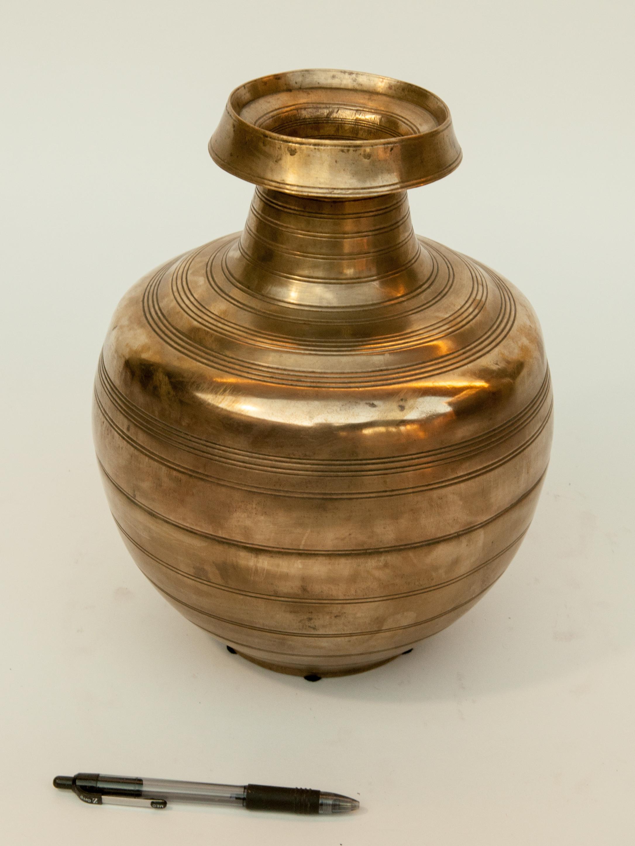 Vintage Bronze Water Pot from Nepal, Mid-20th Century 7