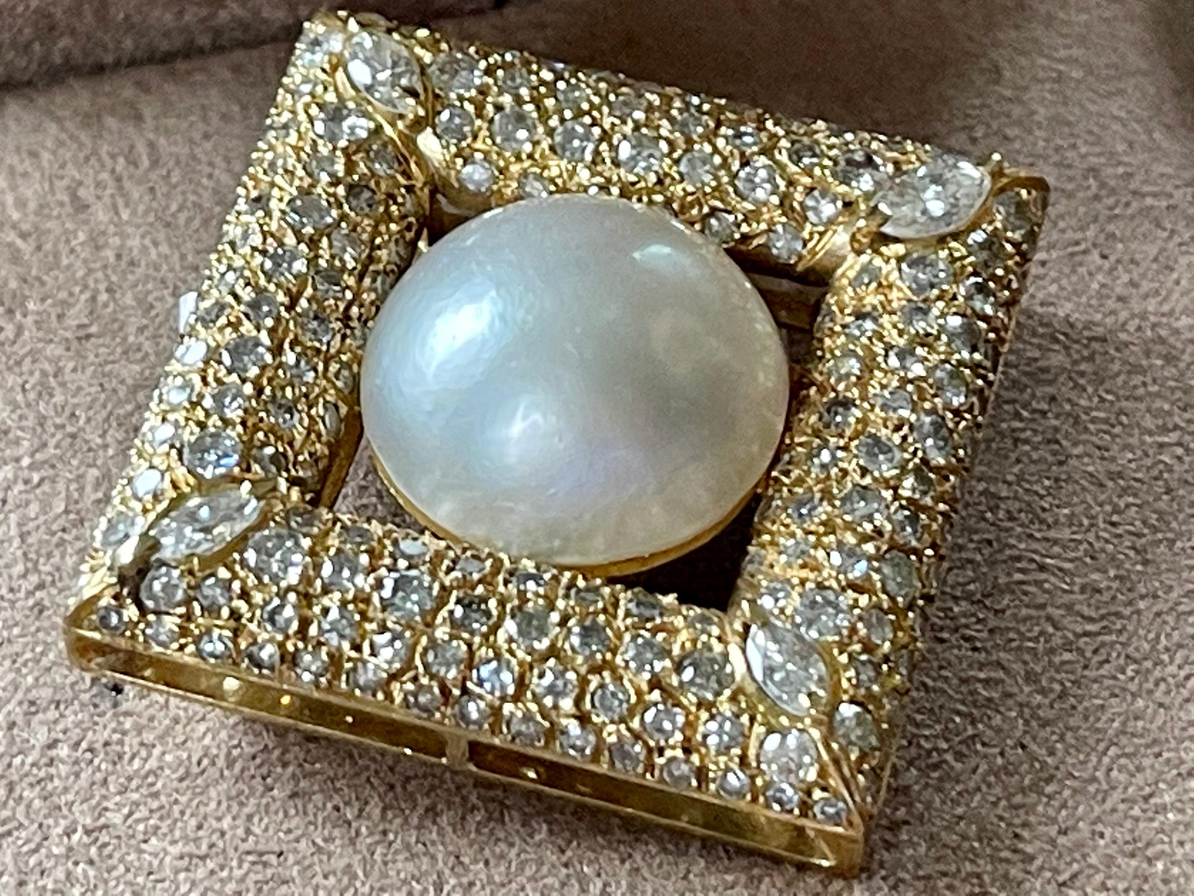Contemporary Vintage Brooch 18 K Yellow Gold Diamonds Mabe Pearl For Sale
