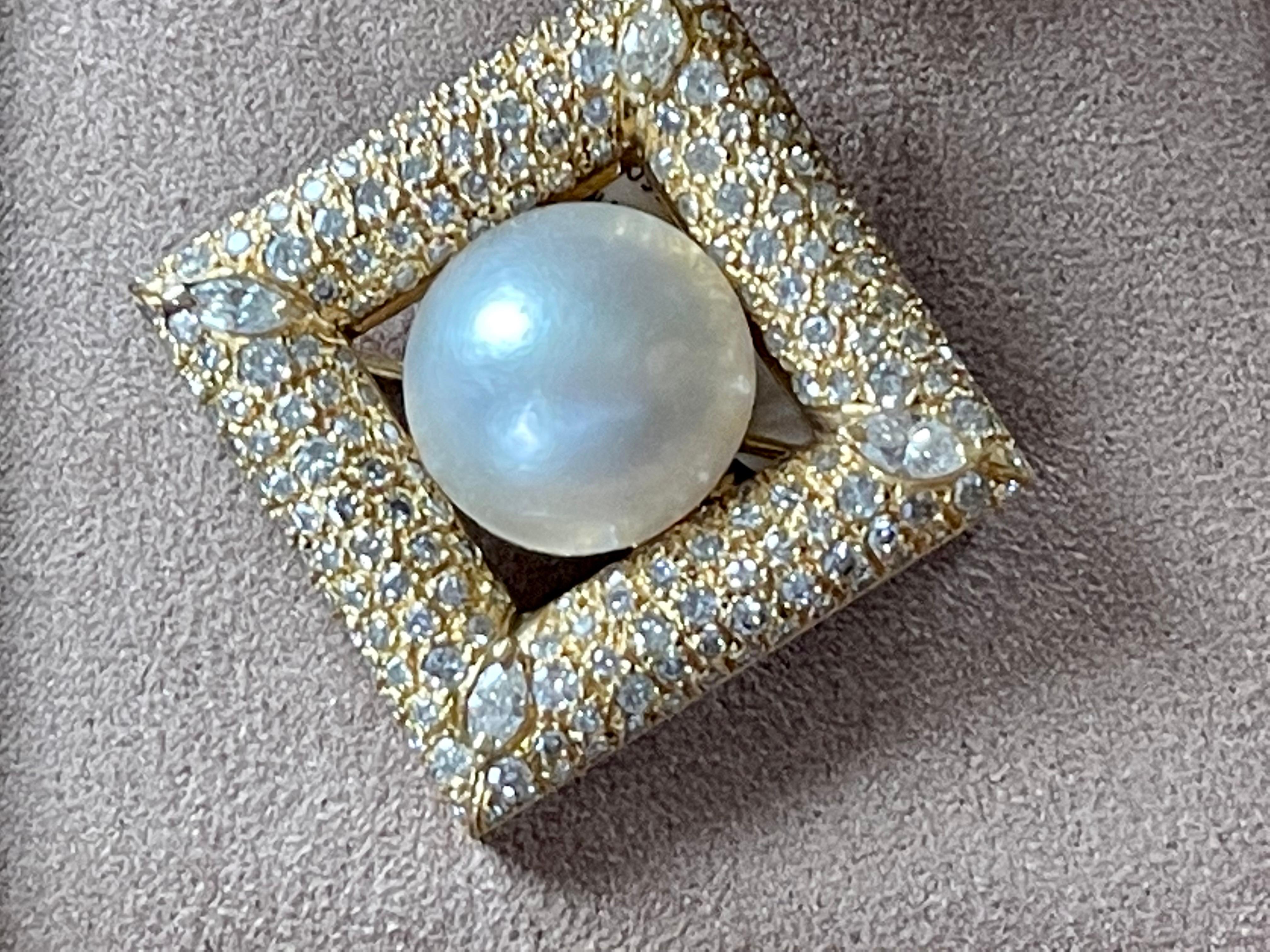 Vintage Brooch 18 K Yellow Gold Diamonds Mabe Pearl In Good Condition For Sale In Zurich, Zollstrasse