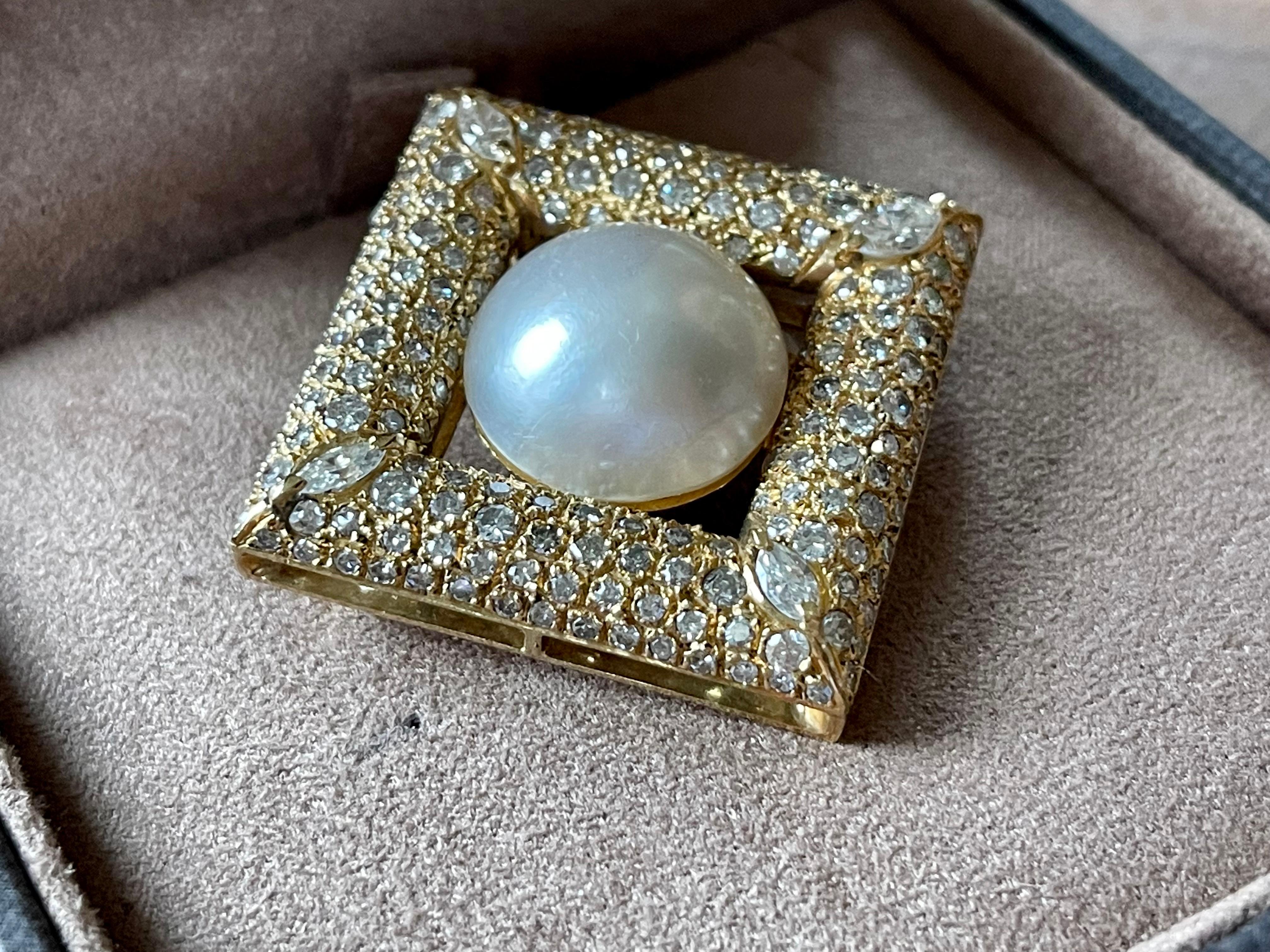 Vintage Brooch 18 K Yellow Gold Diamonds Mabe Pearl For Sale 1