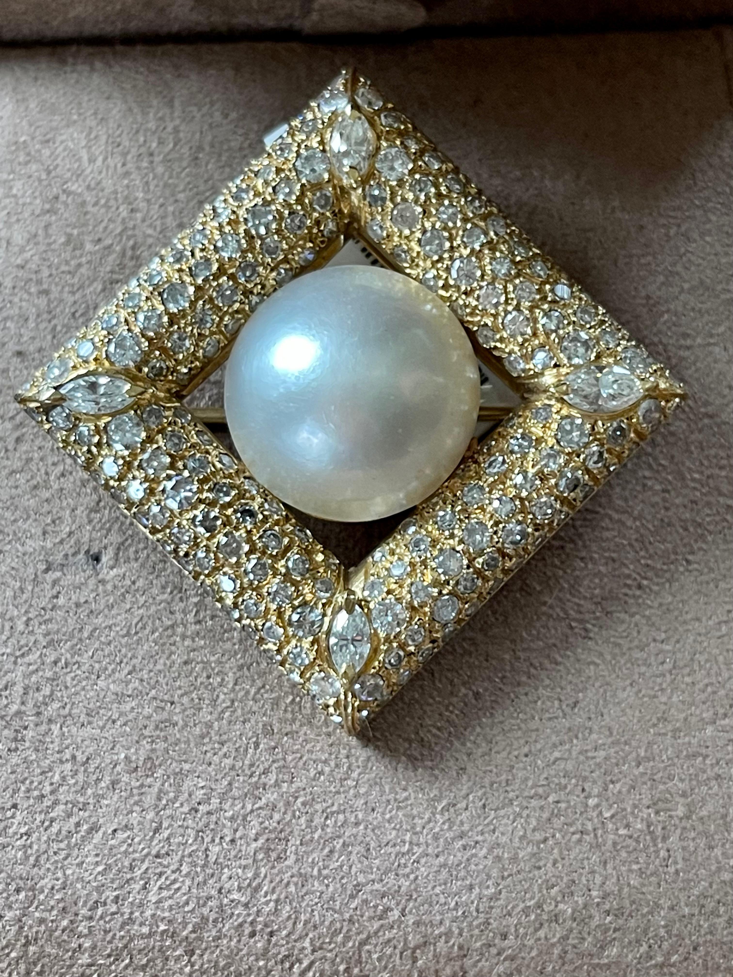 Vintage Brooch 18 K Yellow Gold Diamonds Mabe Pearl For Sale 2