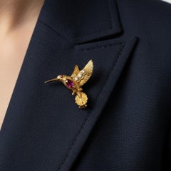 Vintage brooch E. Wolfe and Co Signed and Numbered 18k Gold