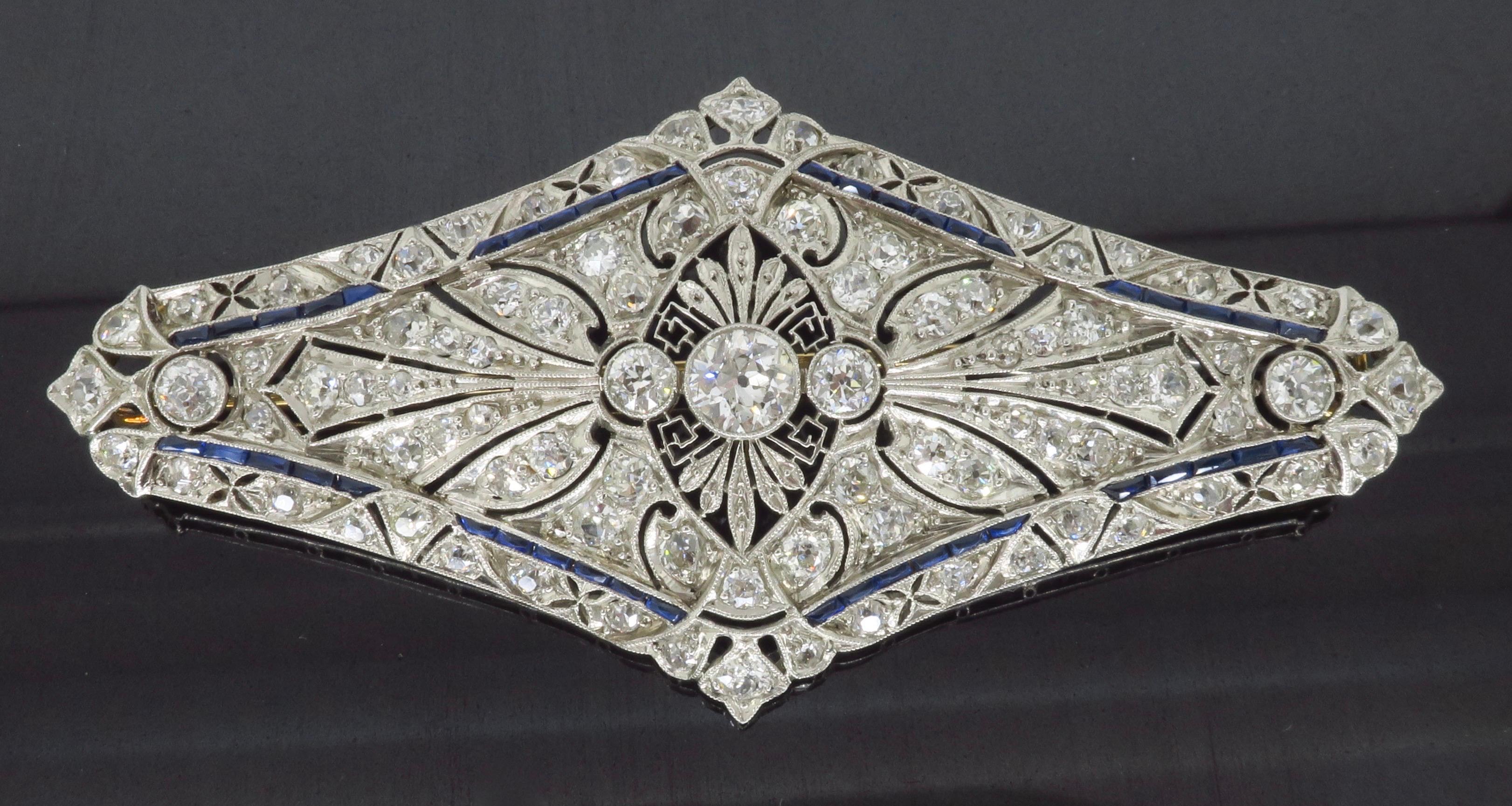 Vintage Brooch Made in Platinum with Diamonds & Blue Sapphires For Sale 2