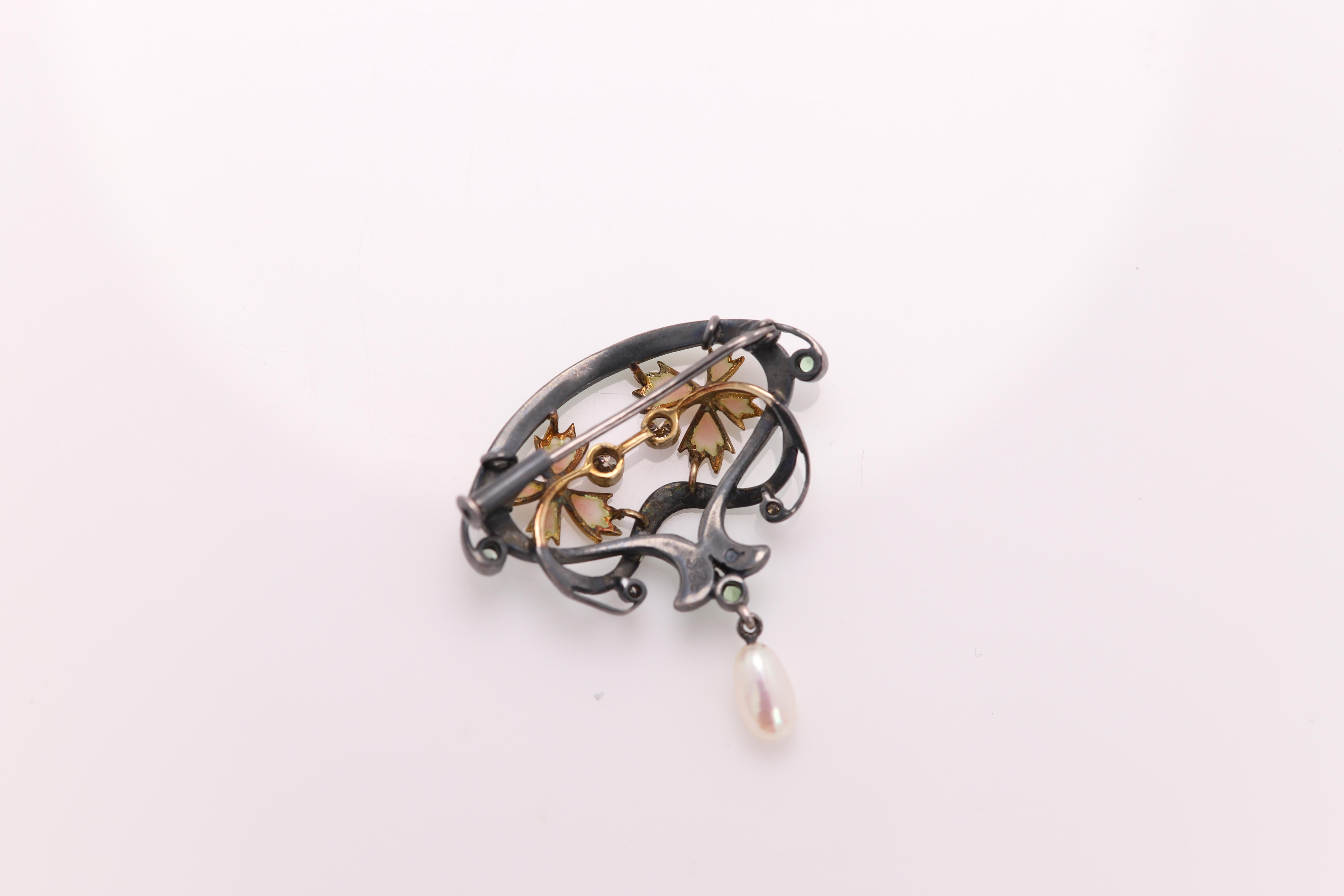 Vintage Brooch Pin Nouveau 1910 Enamel Necklace Sterling Silver and 18 Karat For Sale 3